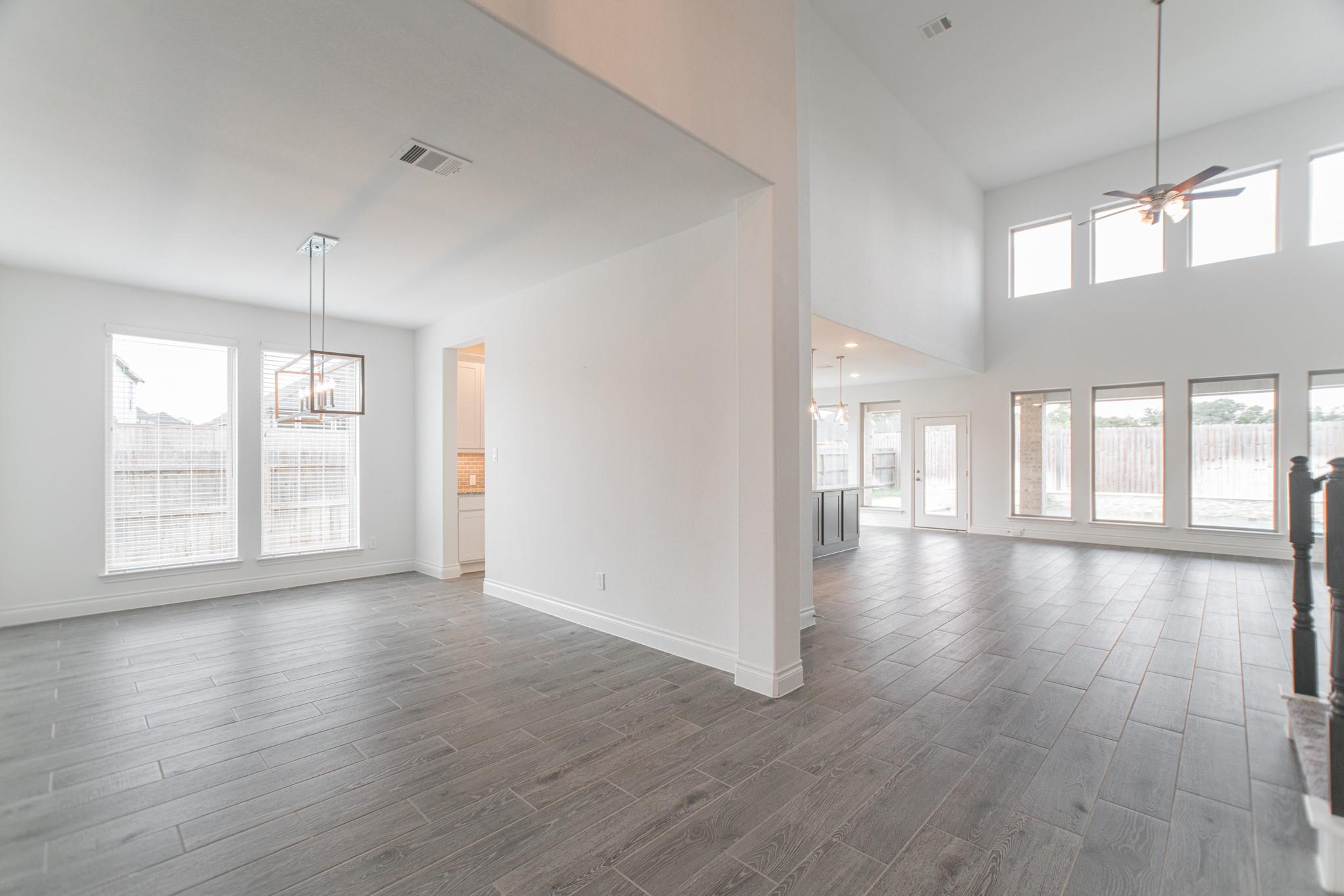 9430 Stablewood Lakes Lane