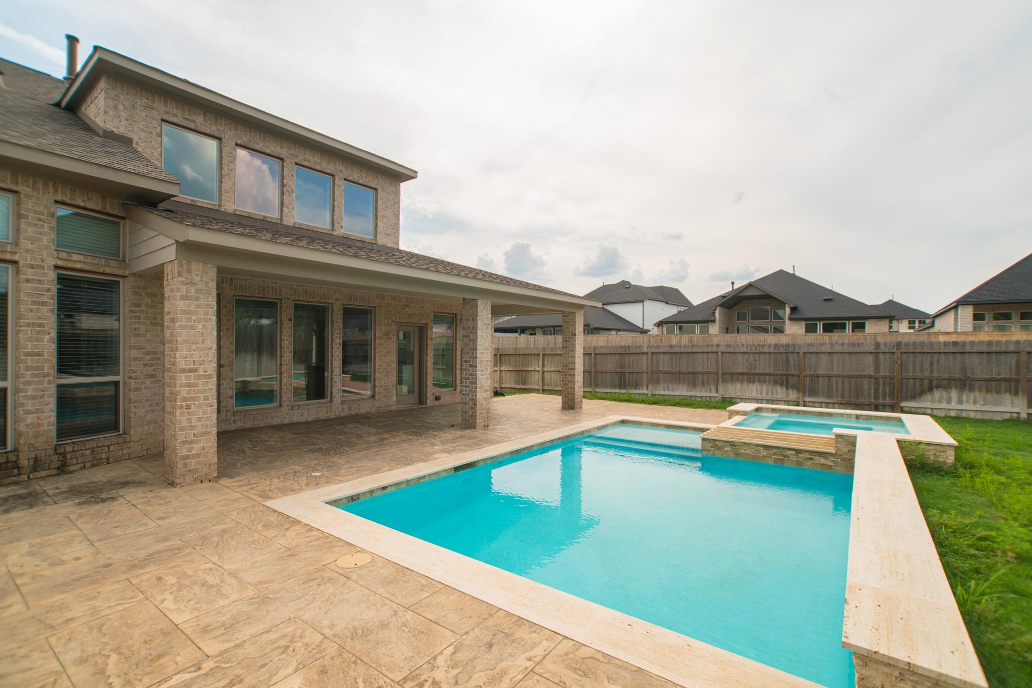 9430 Stablewood Lakes Lane