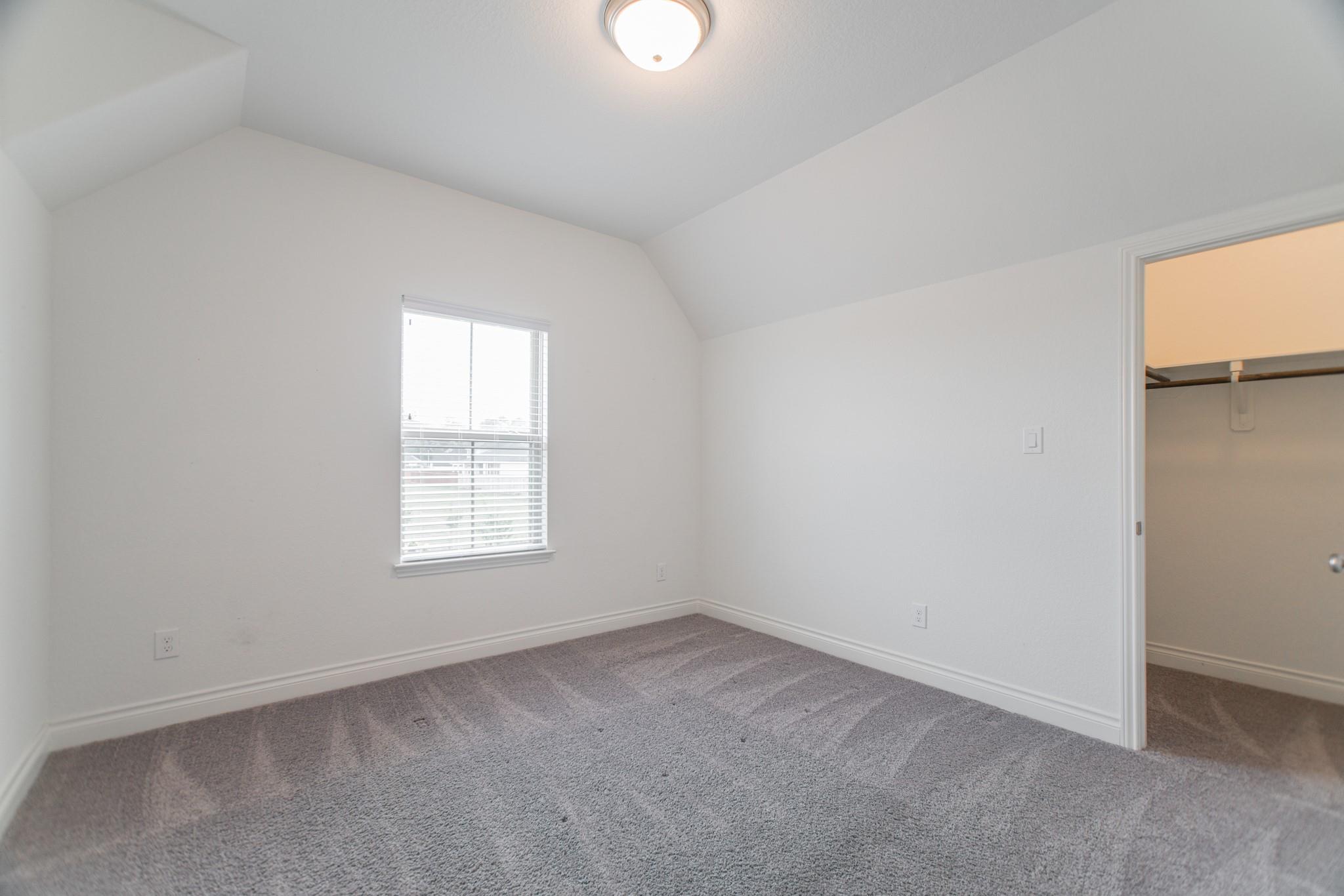 9430 Stablewood Lakes Lane