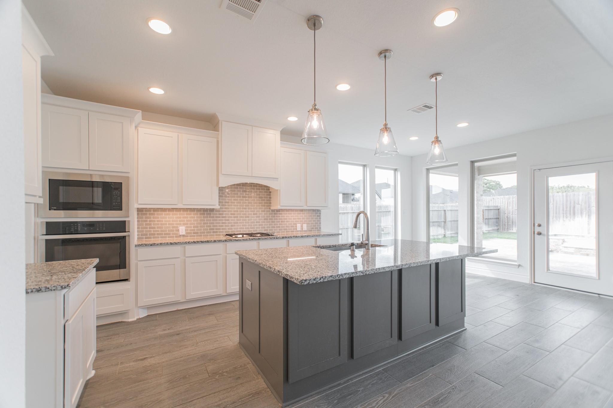 9430 Stablewood Lakes Lane