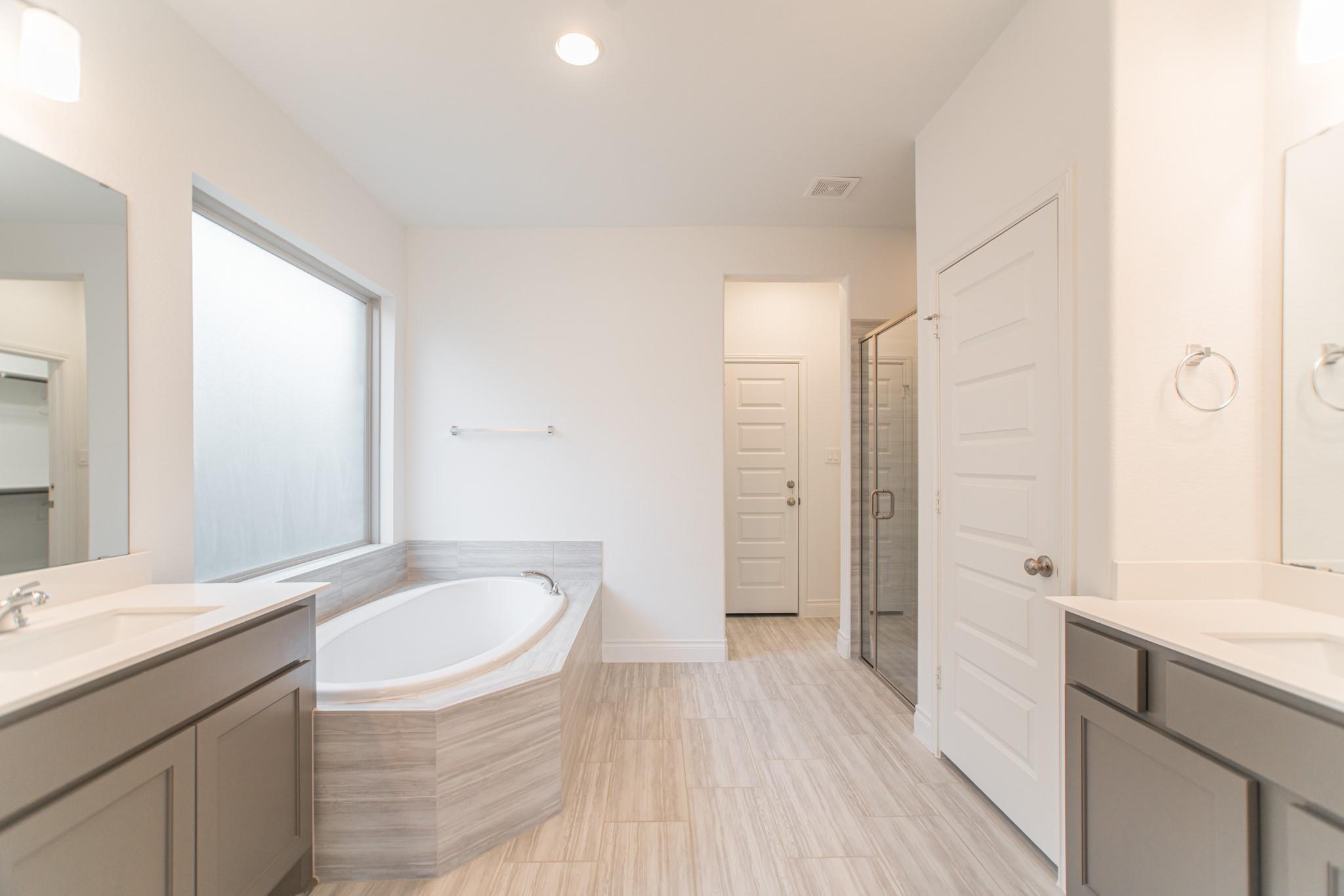 9430 Stablewood Lakes Lane