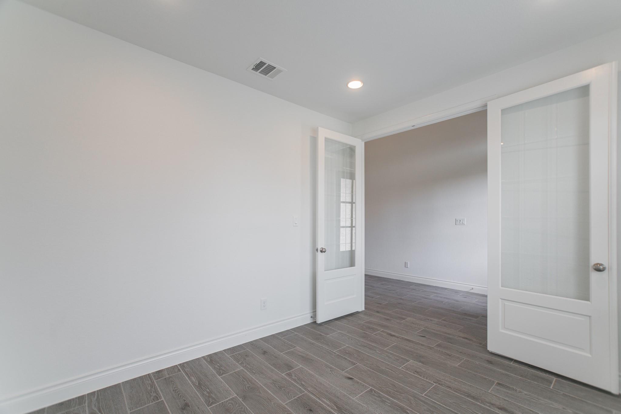 9430 Stablewood Lakes Lane