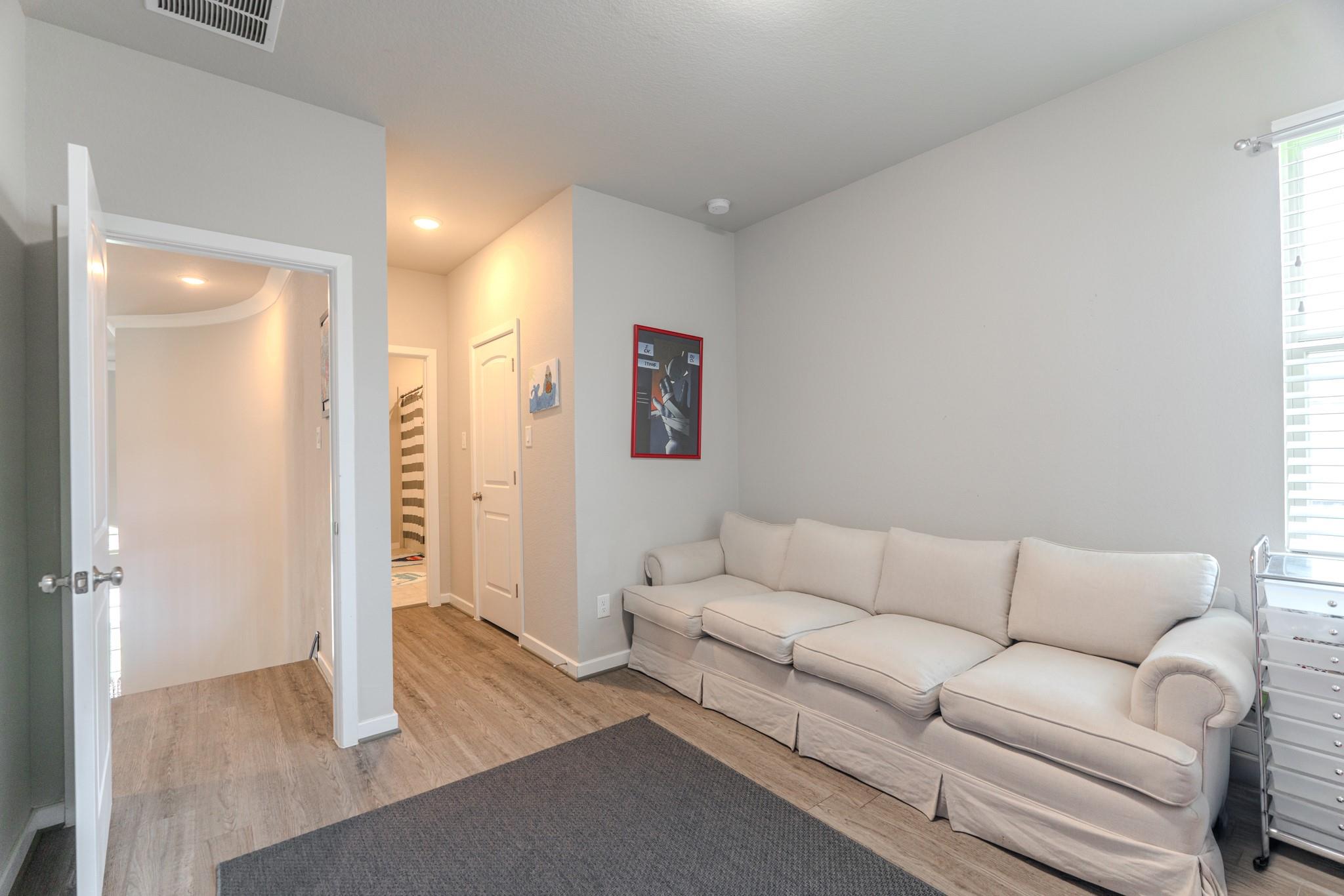 40 Snowdrop Lily Drive