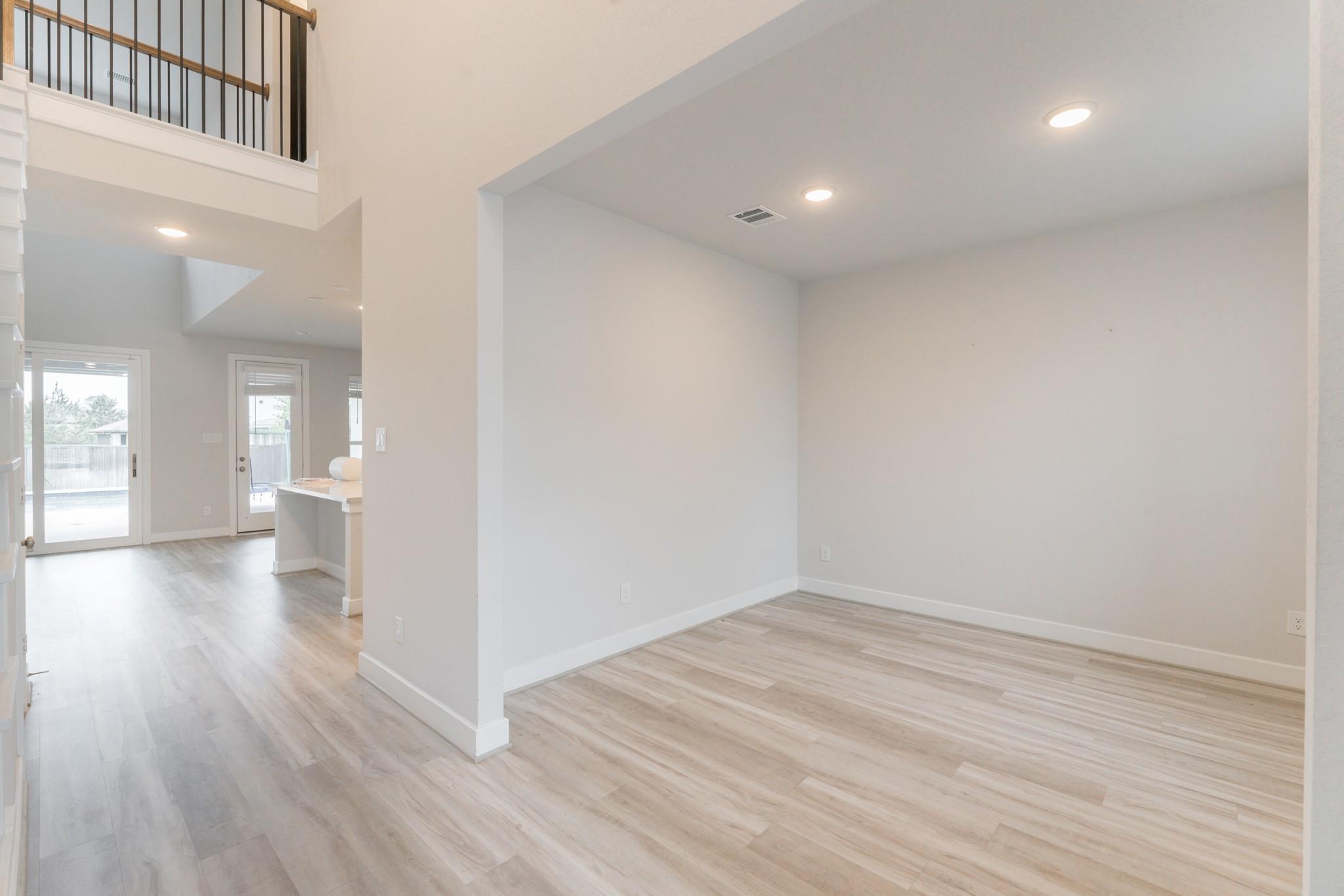 146 Renodes Garden Lane