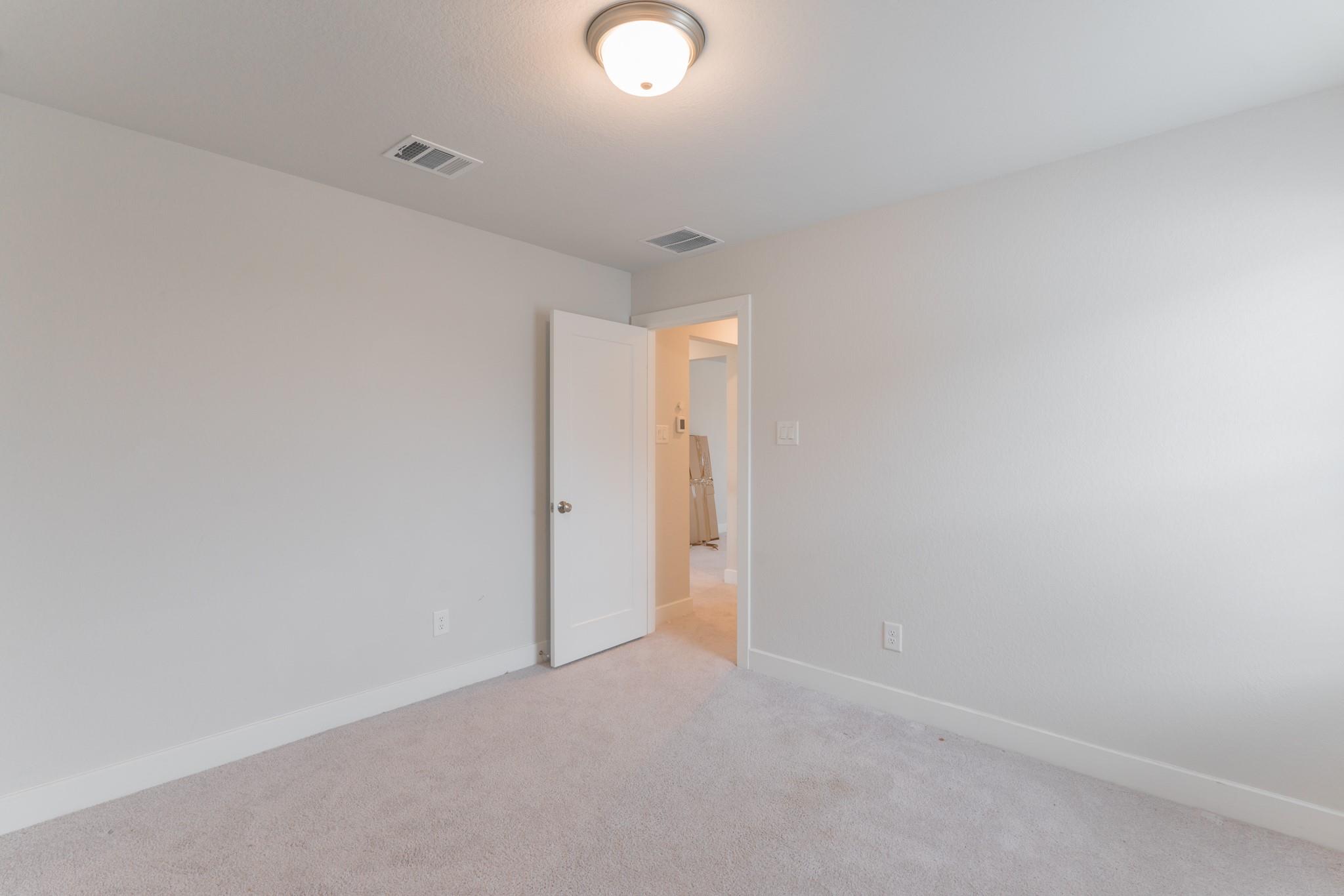 146 Renodes Garden Lane