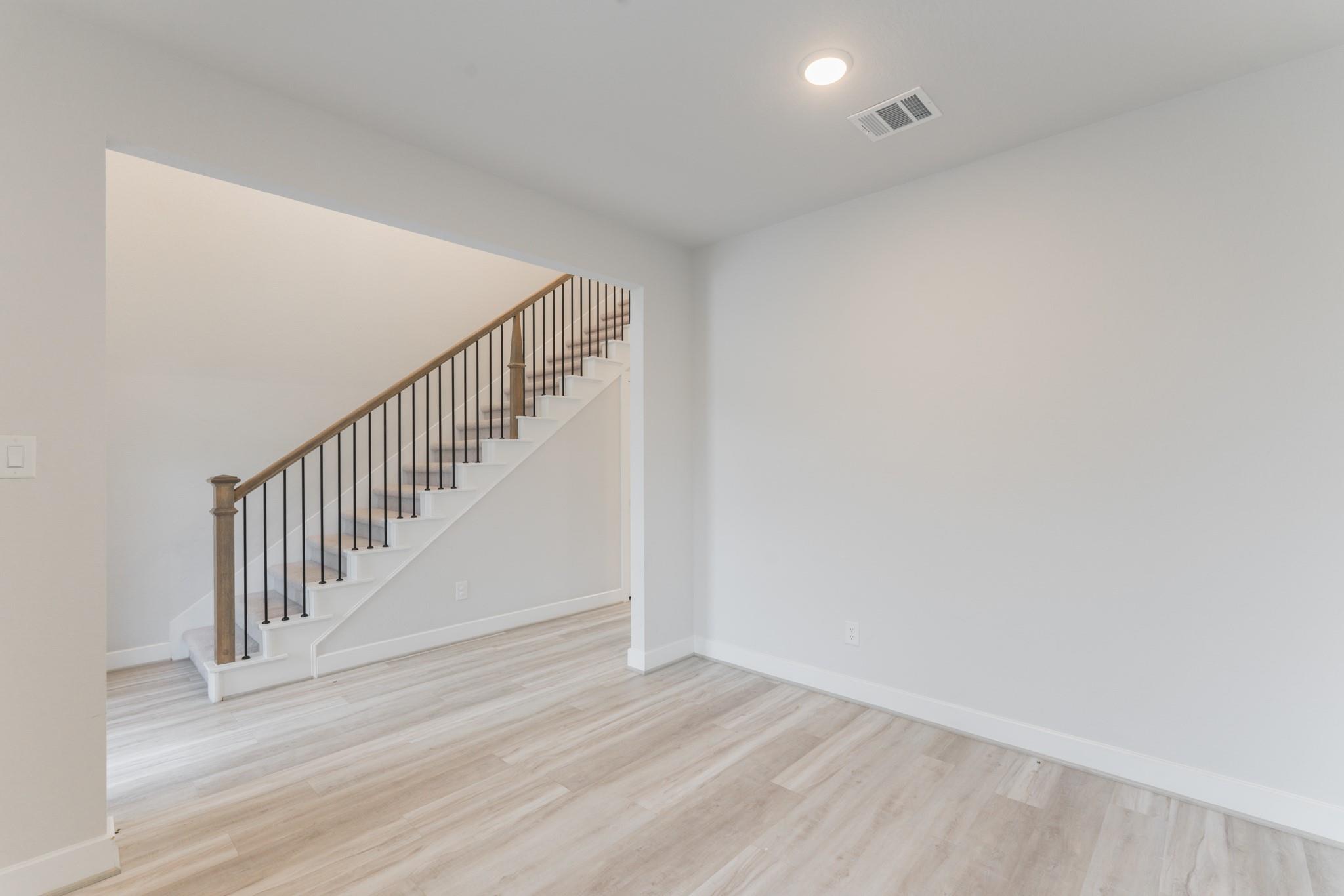 146 Renodes Garden Lane