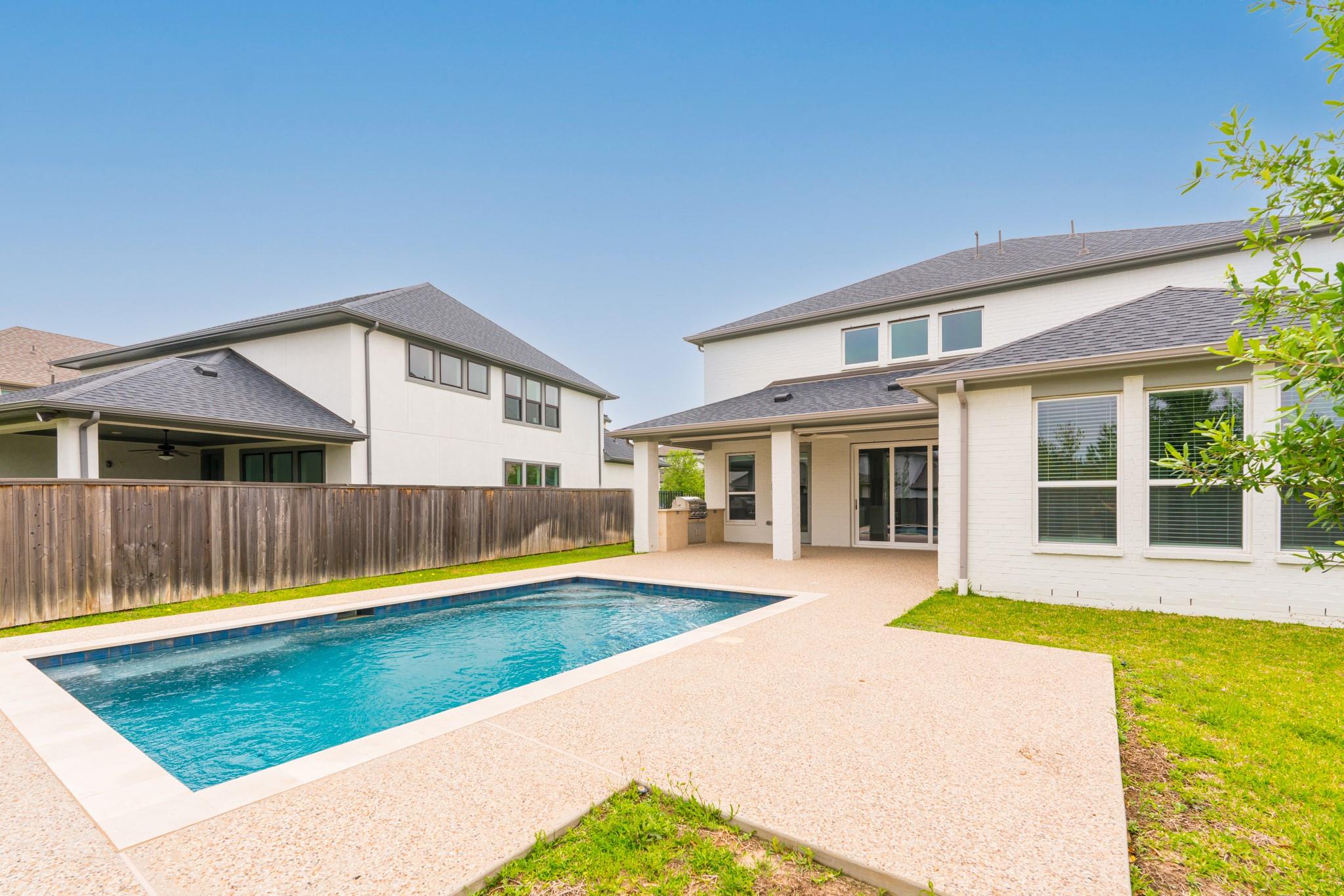 146 Renodes Garden Lane