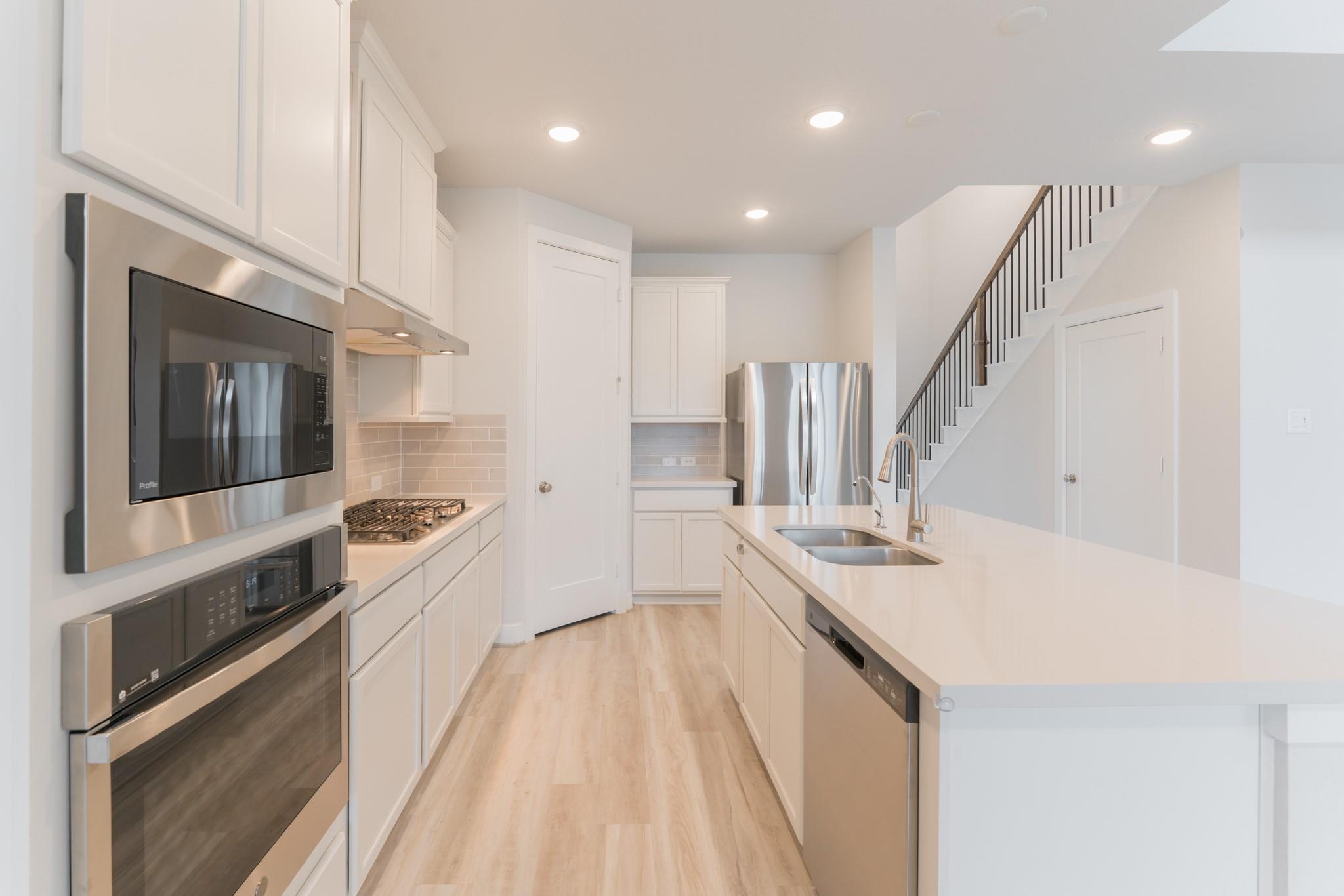 146 Renodes Garden Lane