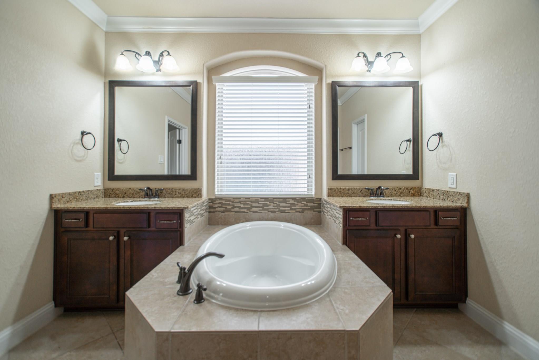 31 Whispering Thicket Place