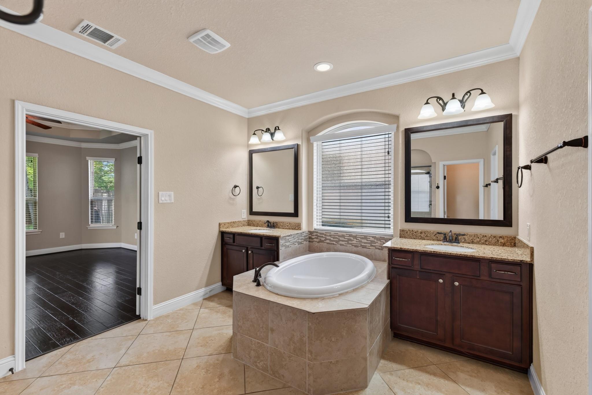 31 Whispering Thicket Place