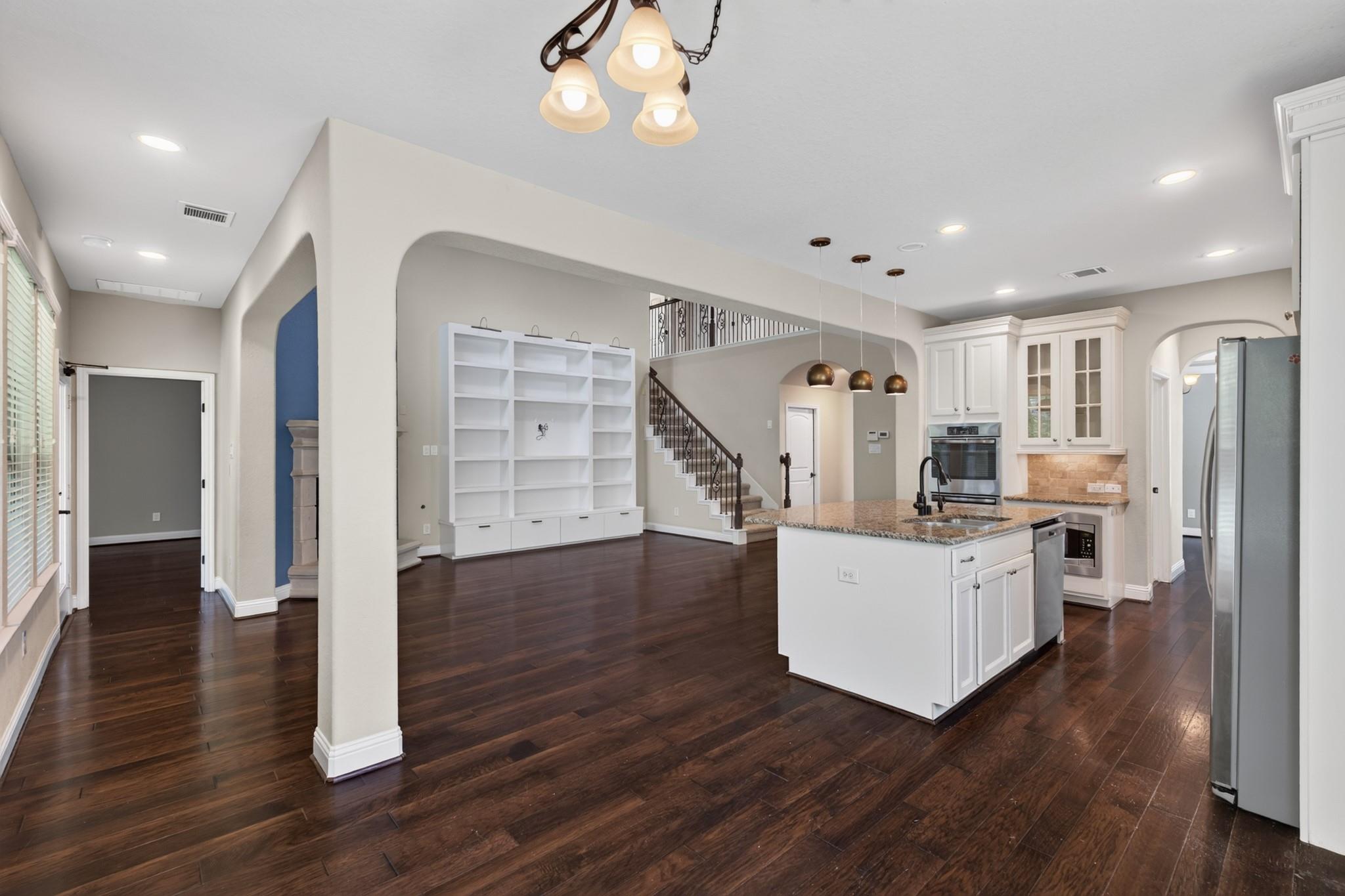 31 Whispering Thicket Place