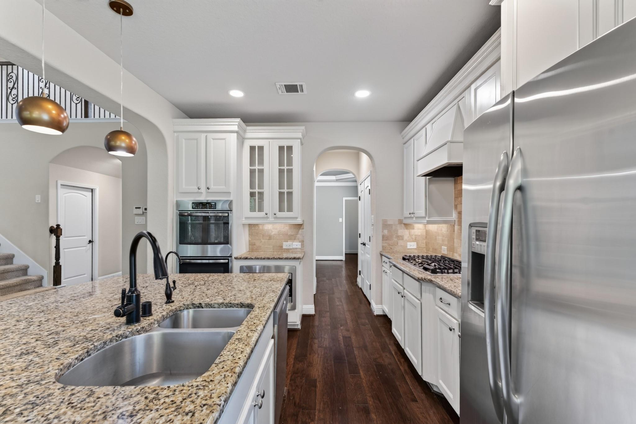 31 Whispering Thicket Place