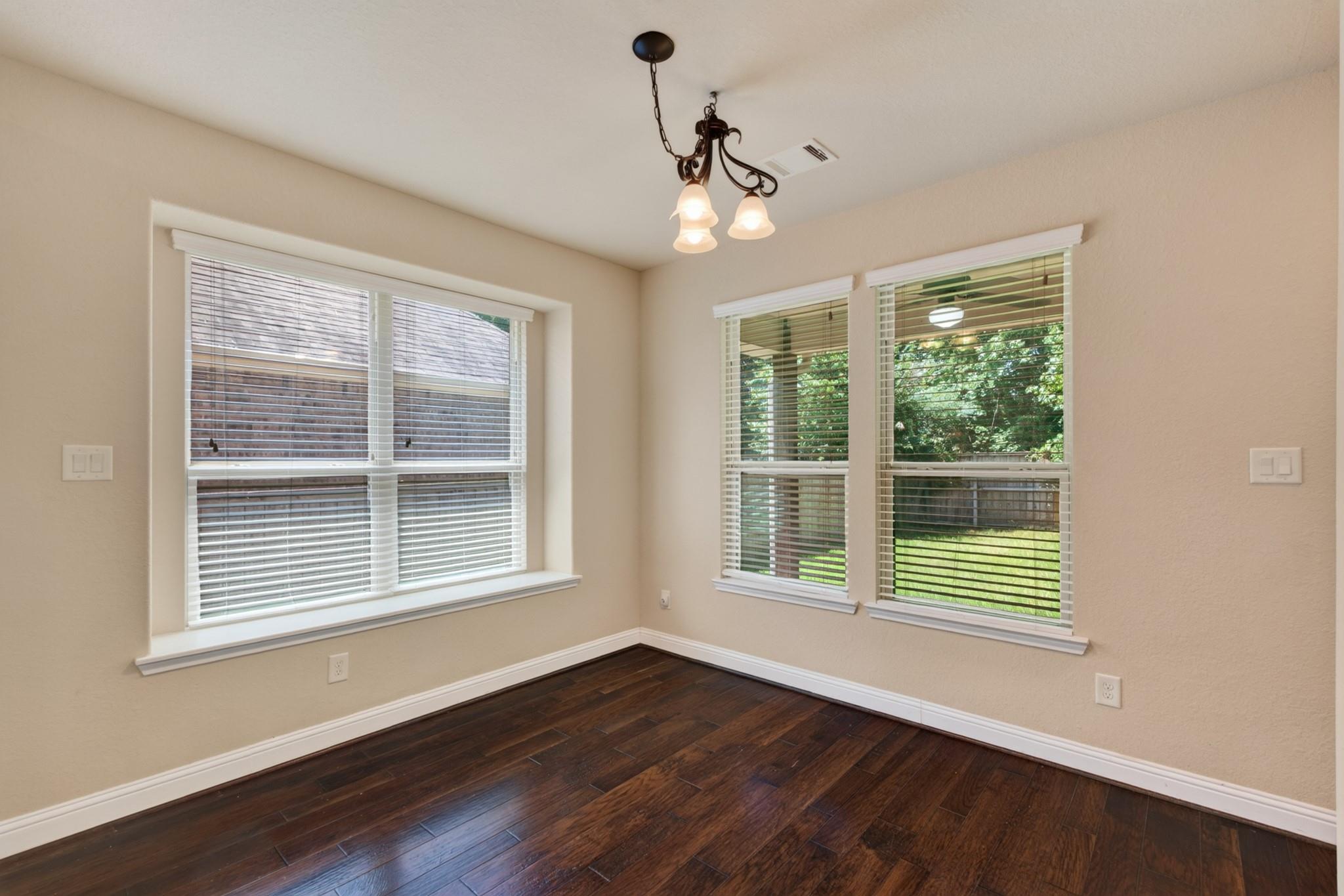 31 Whispering Thicket Place