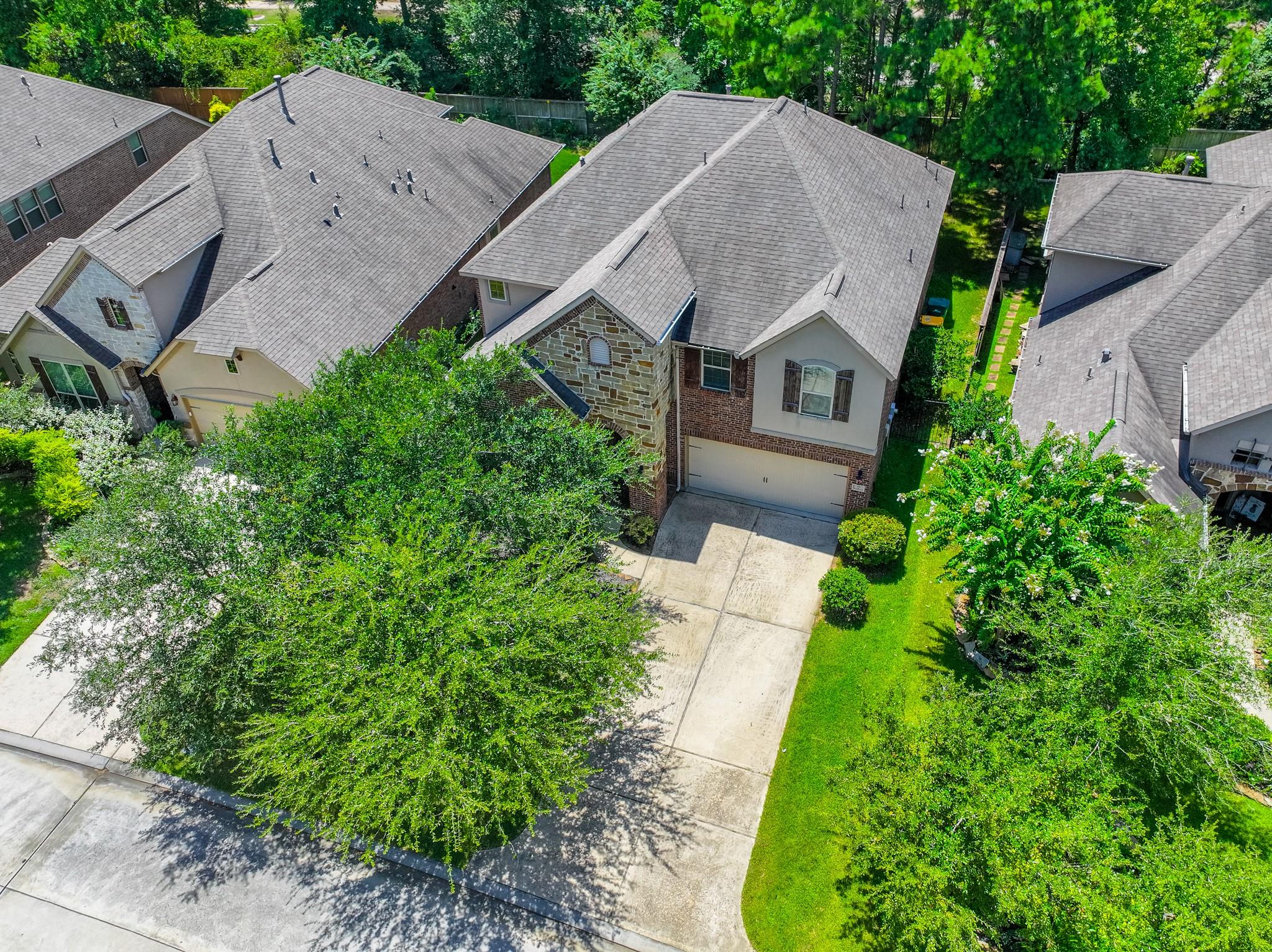 31 Whispering Thicket Place