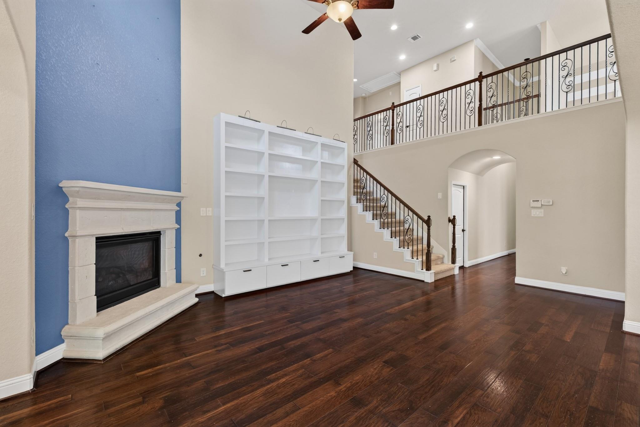 31 Whispering Thicket Place