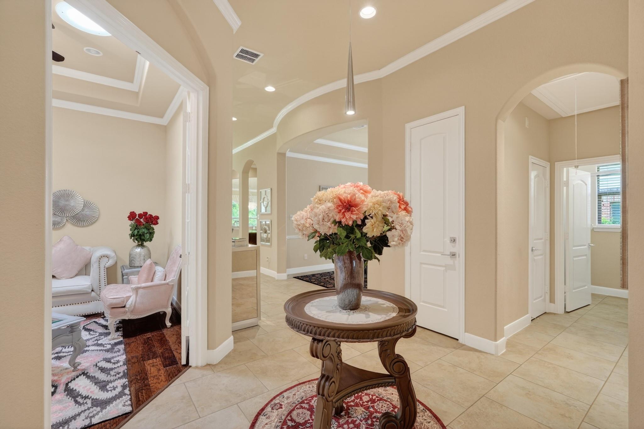 55 S Victoriana Circle