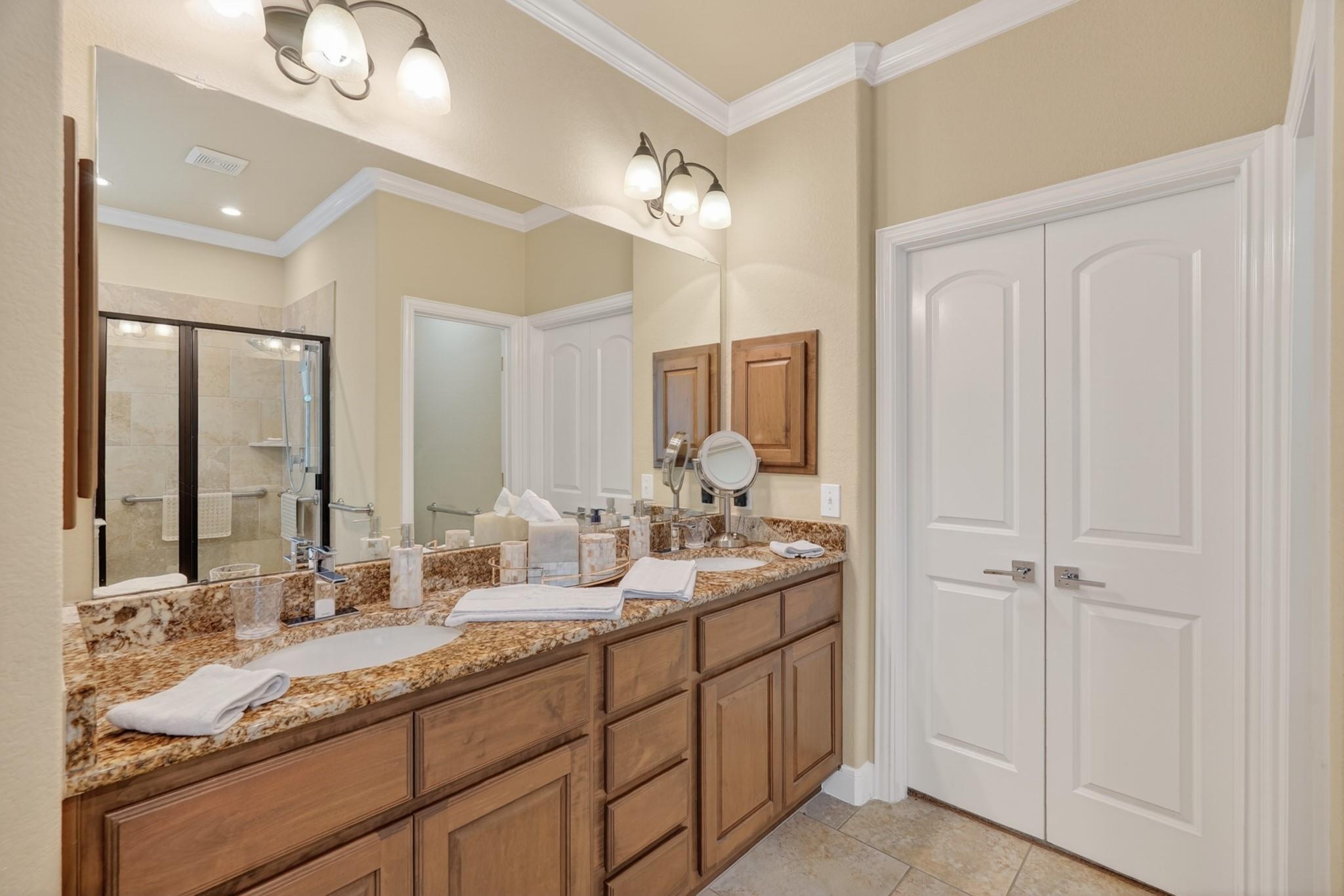 55 S Victoriana Circle