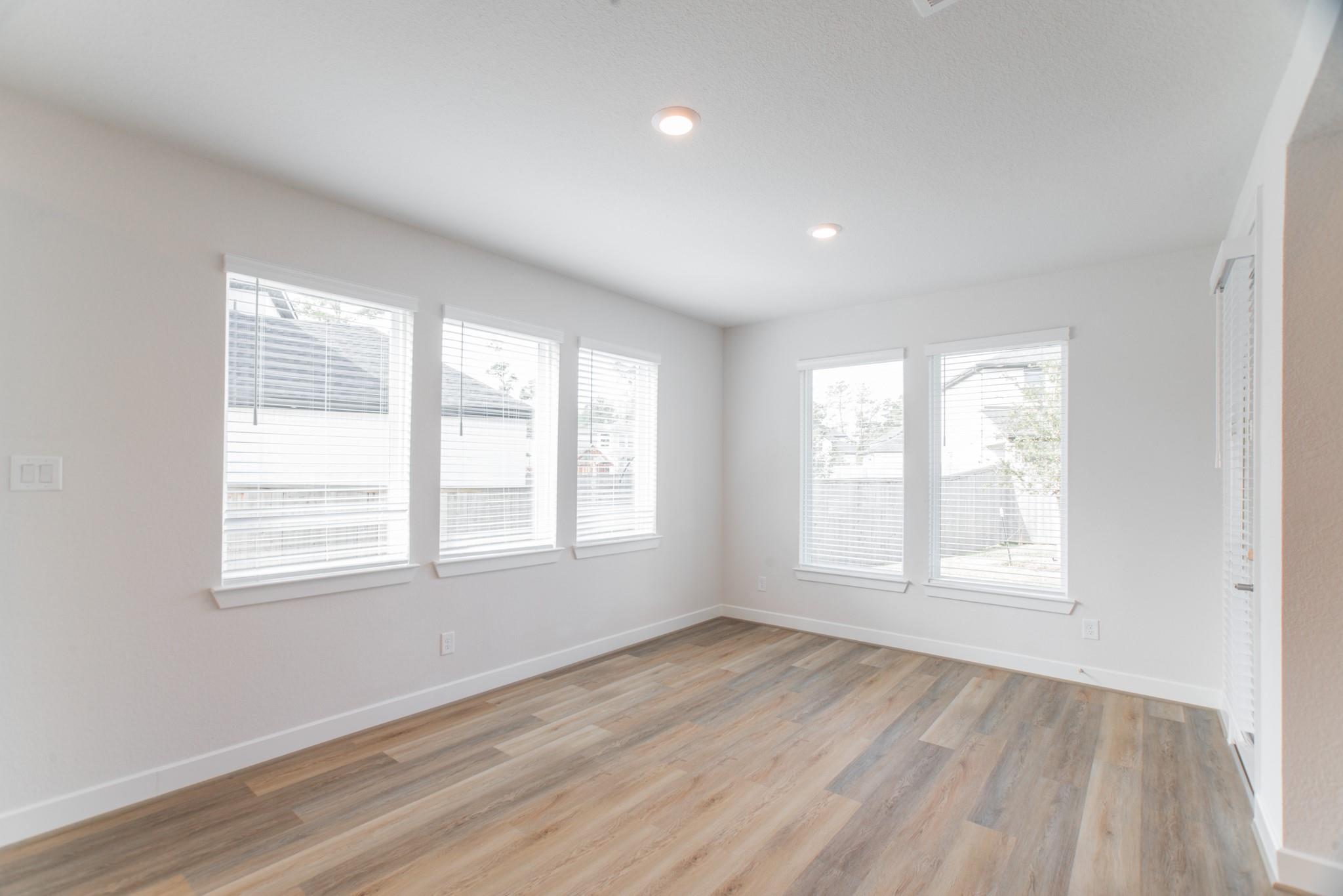 11 Mariposa Woods Drive