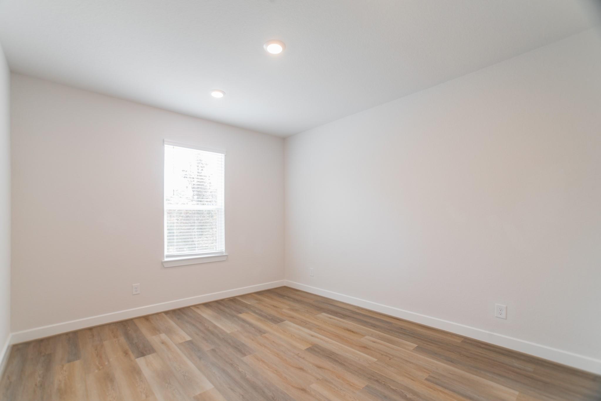 11 Mariposa Woods Drive