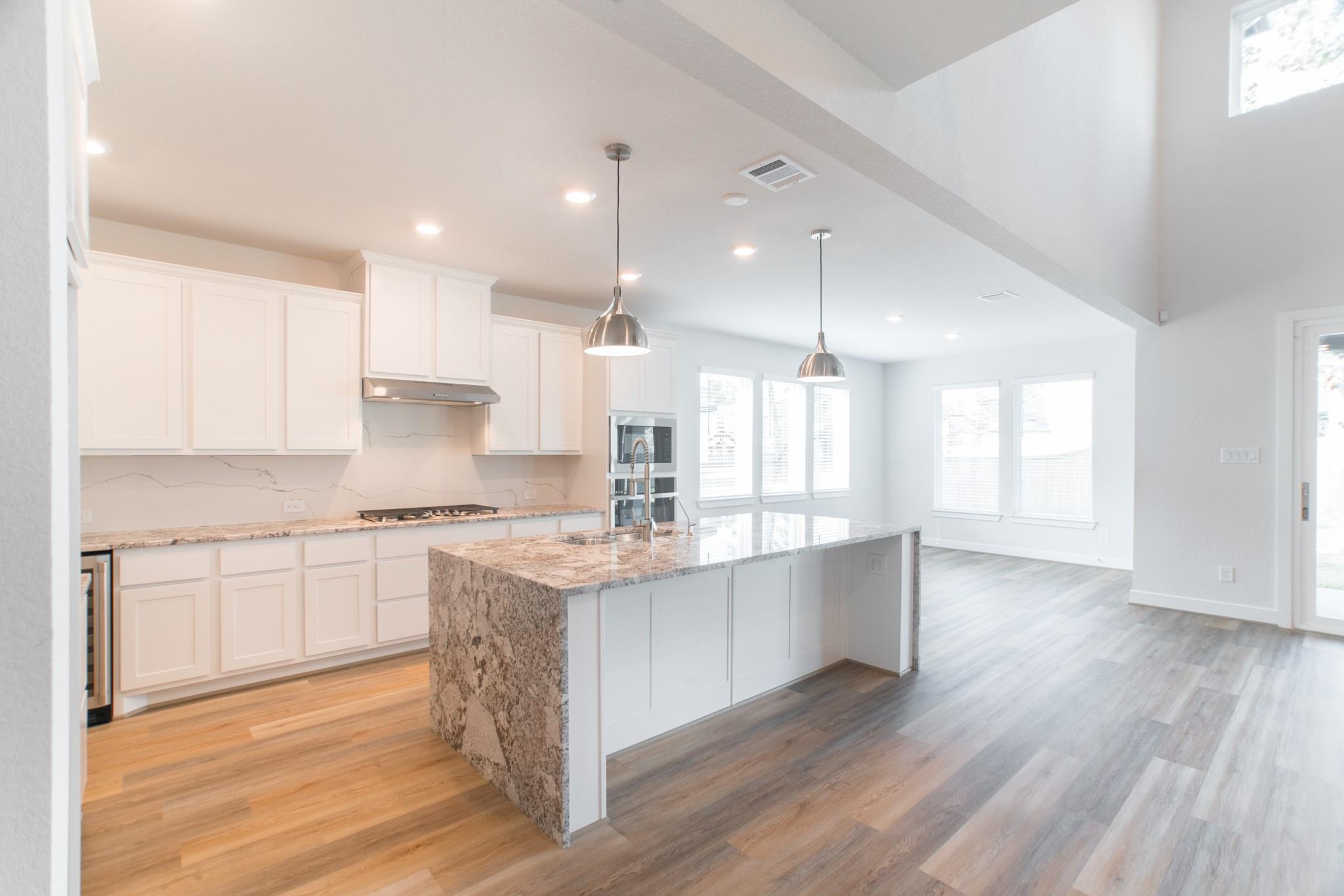 11 Mariposa Woods Drive