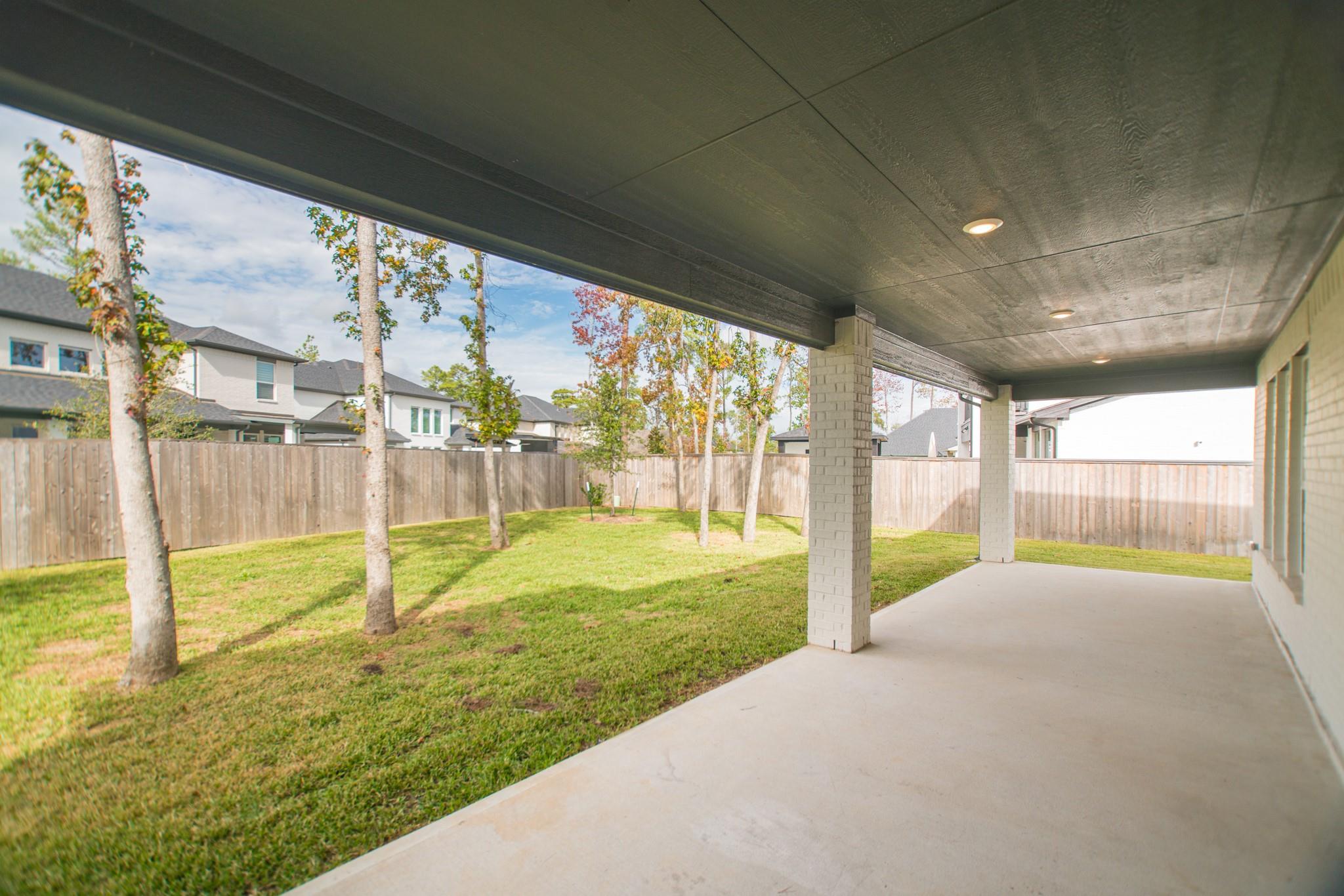 11 Mariposa Woods Drive