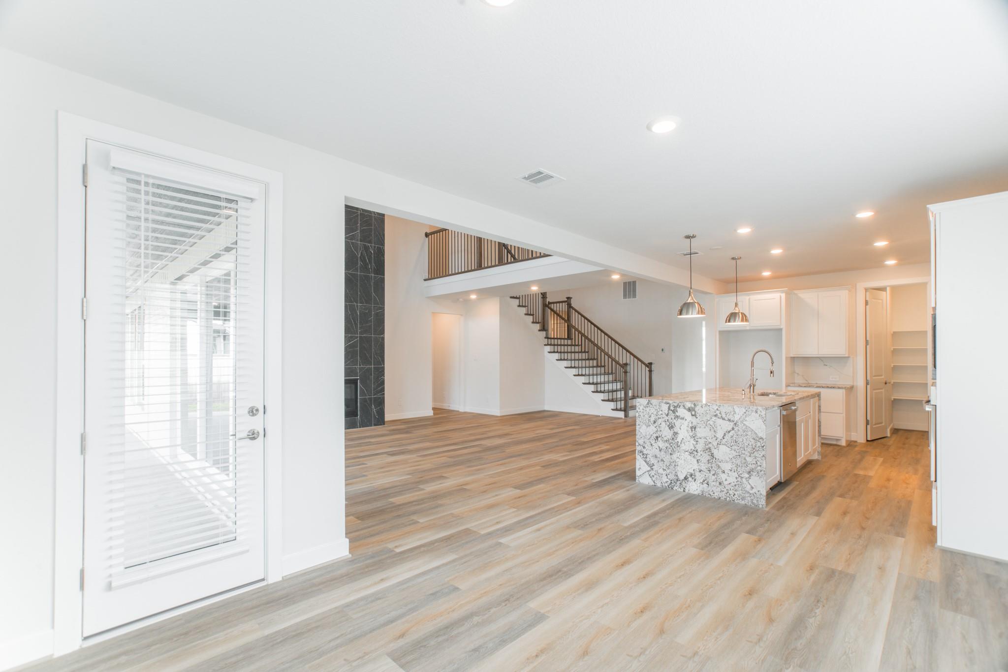 11 Mariposa Woods Drive