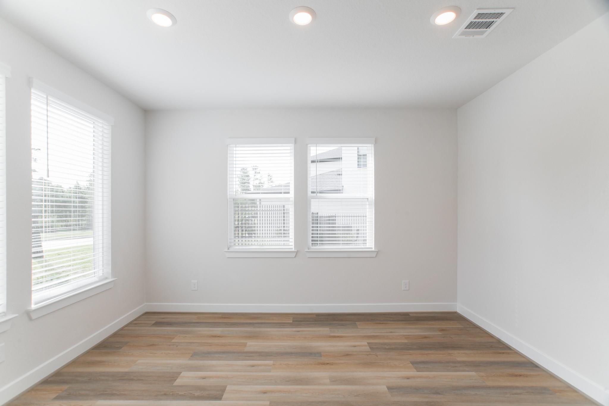 11 Mariposa Woods Drive