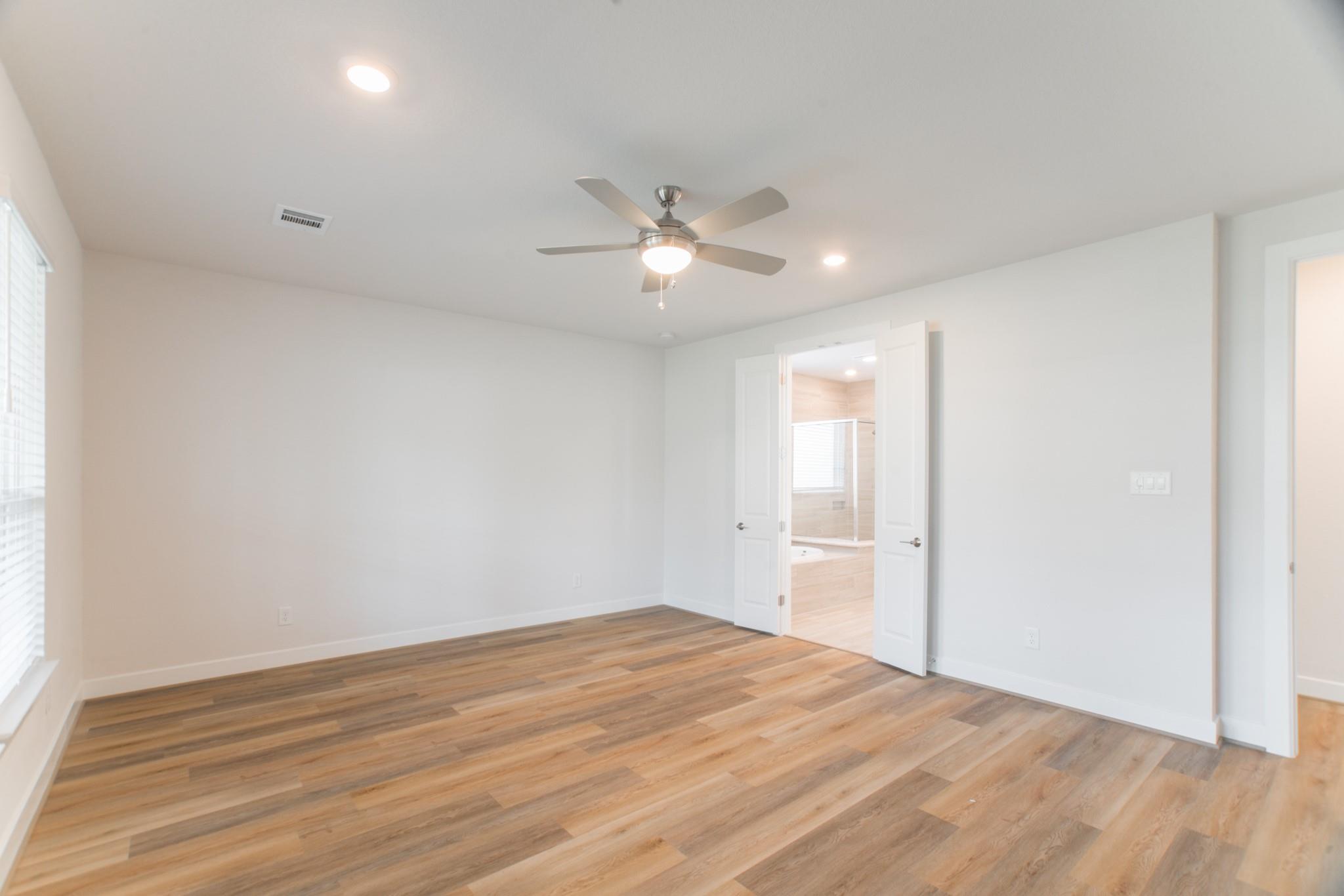 11 Mariposa Woods Drive