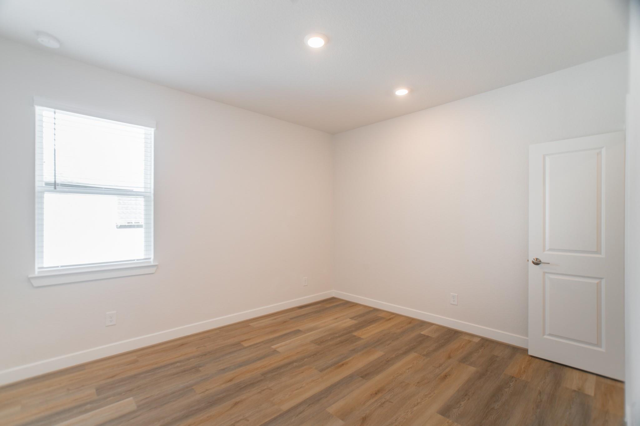 11 Mariposa Woods Drive