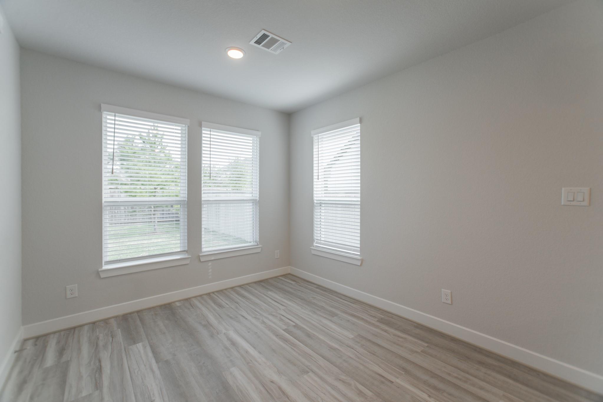 155 Renodes Garden