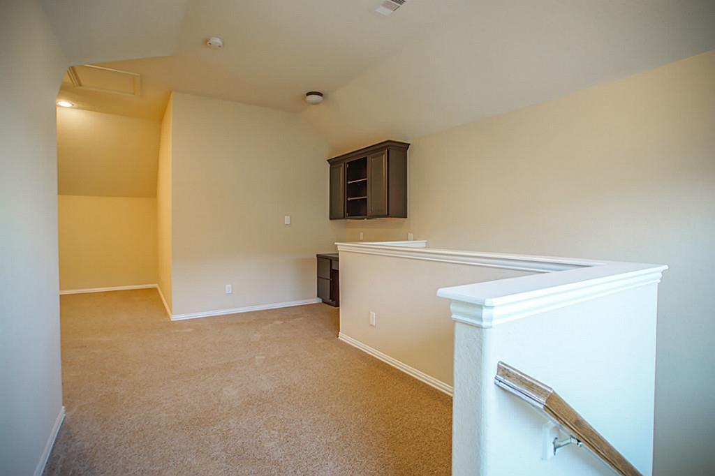 106 S Sawbridge Circle