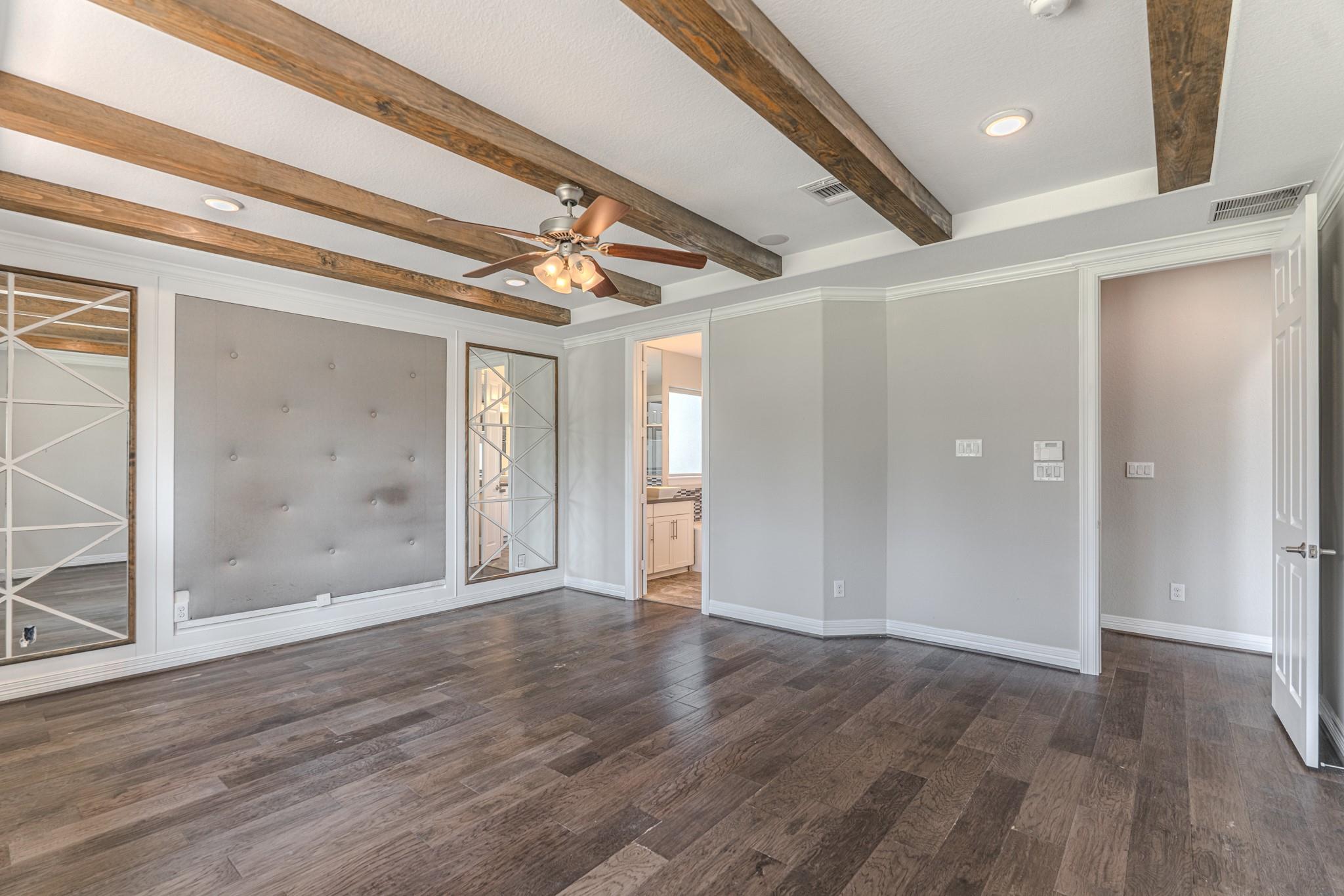 6 Winter Thicket Place