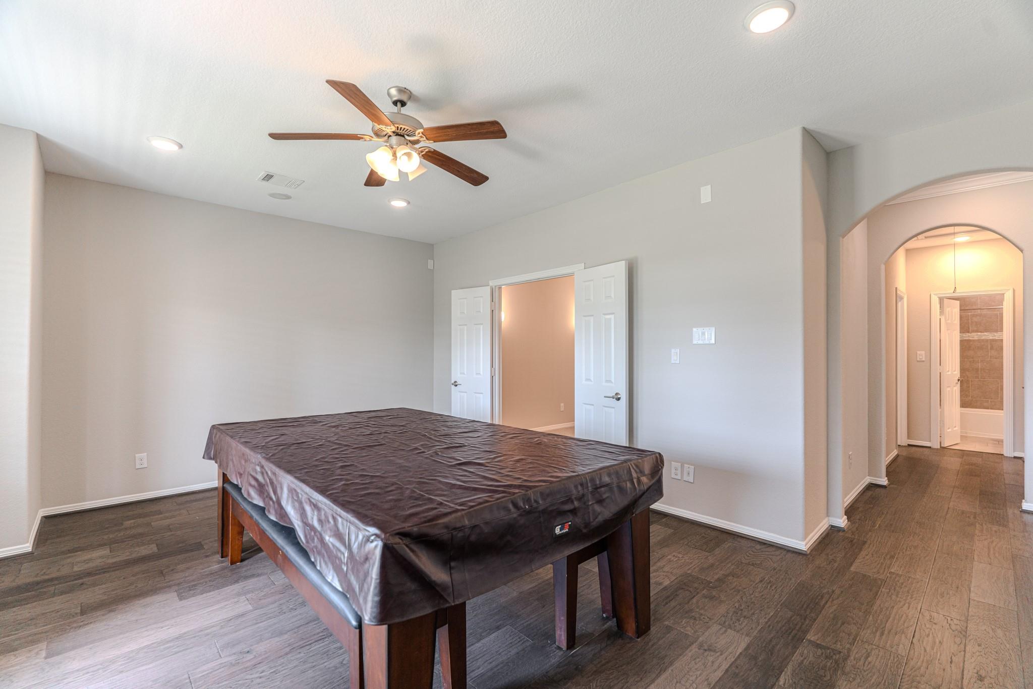 6 Winter Thicket Place