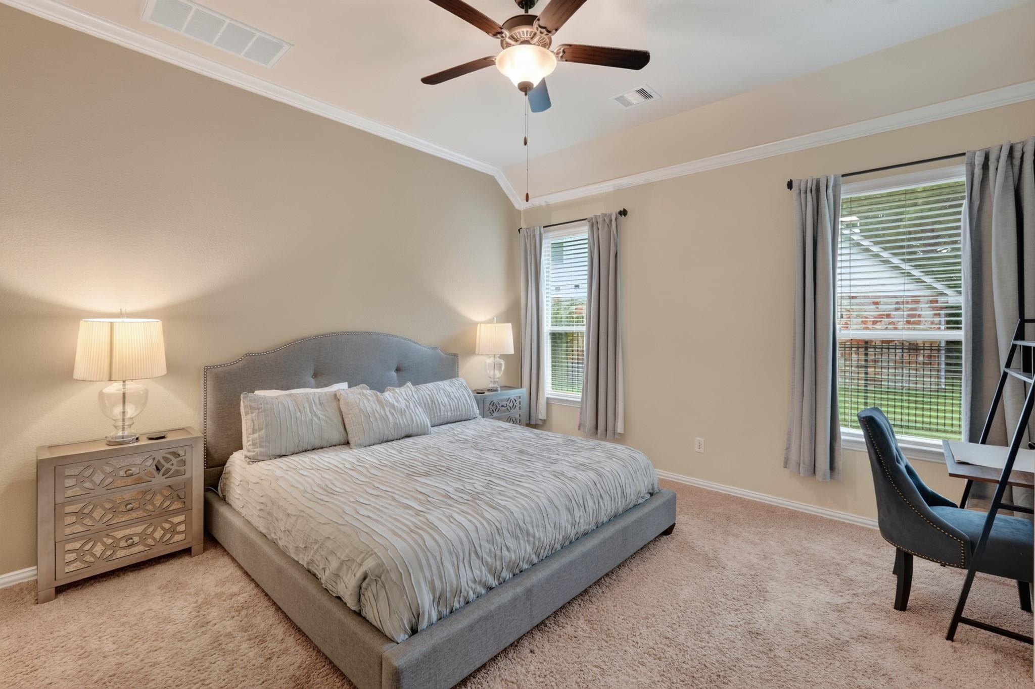 2 Arrowfeather Place