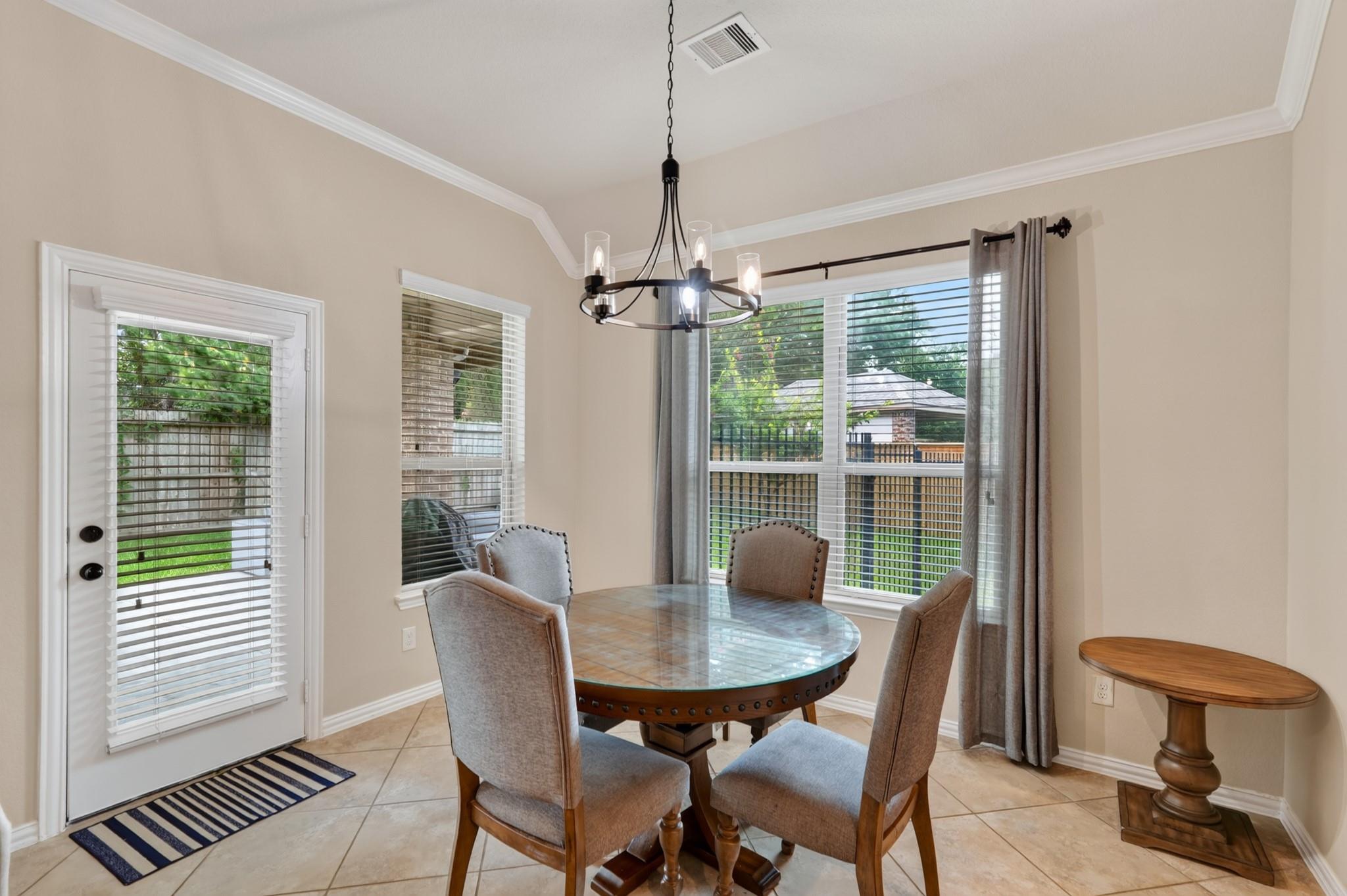 2 Arrowfeather Place