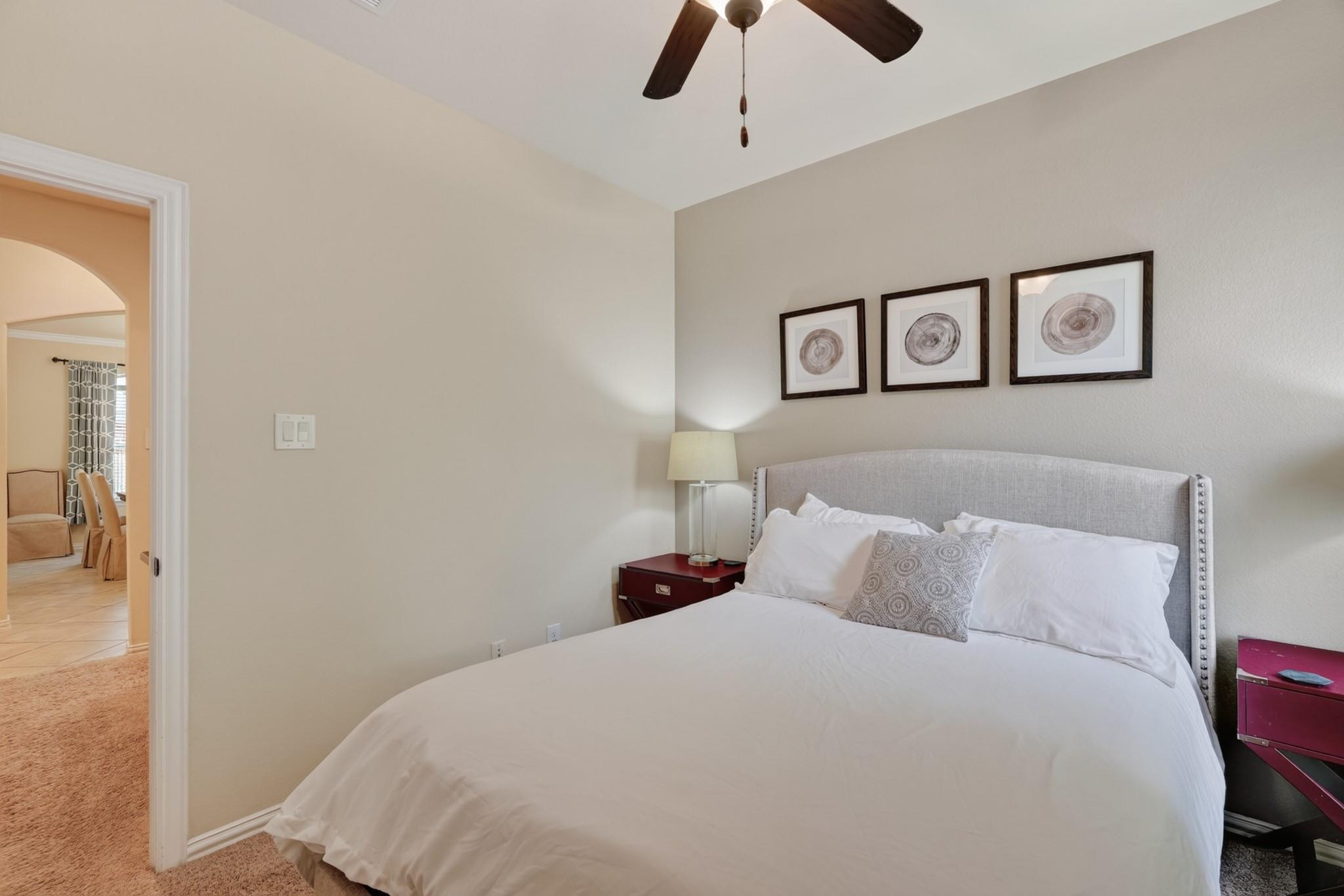 2 Arrowfeather Place
