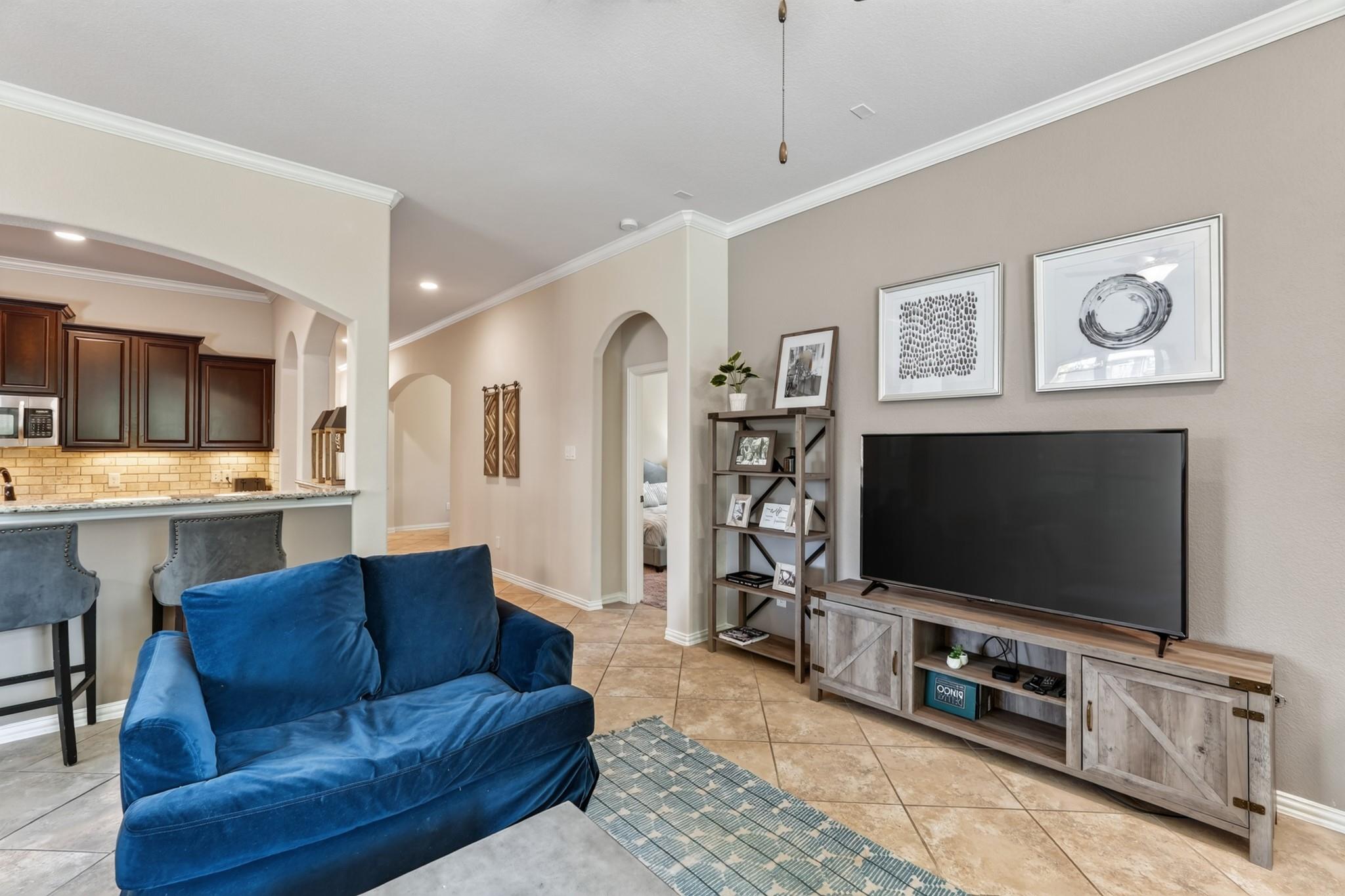 2 Arrowfeather Place