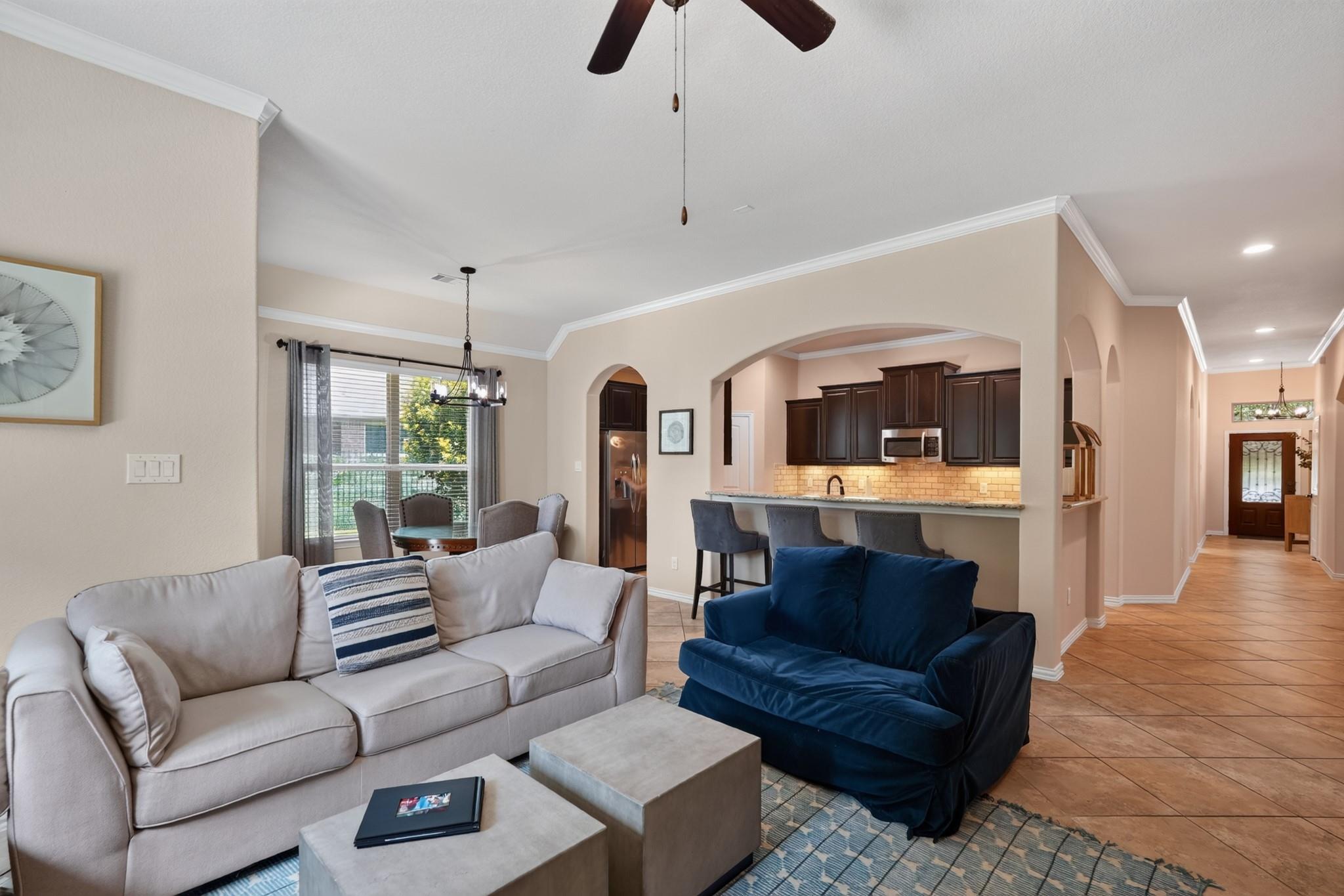 2 Arrowfeather Place