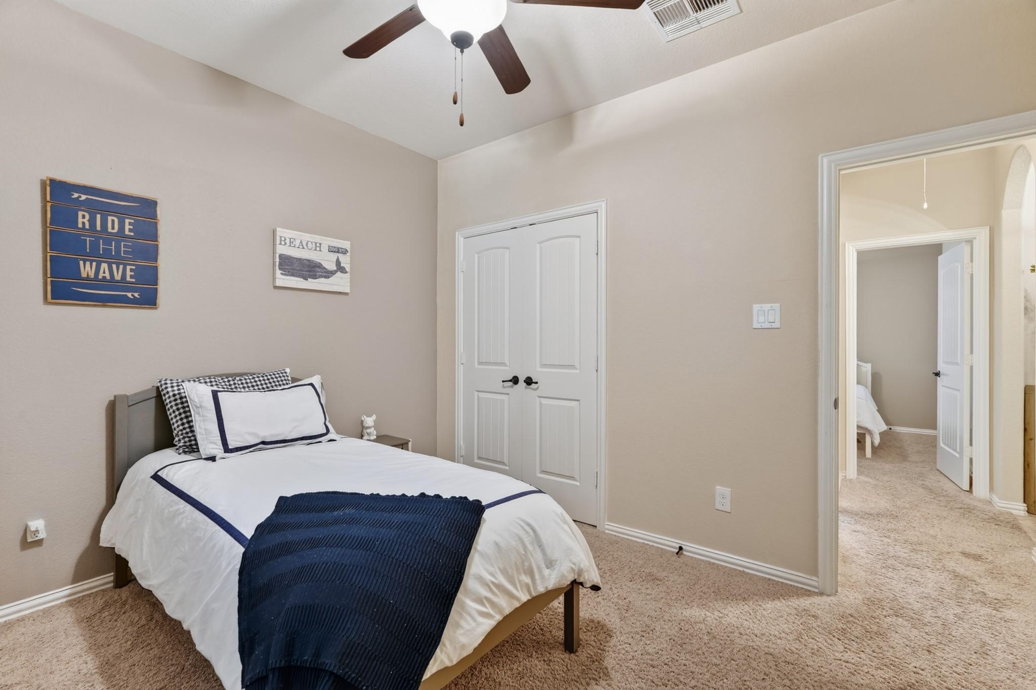 2 Arrowfeather Place