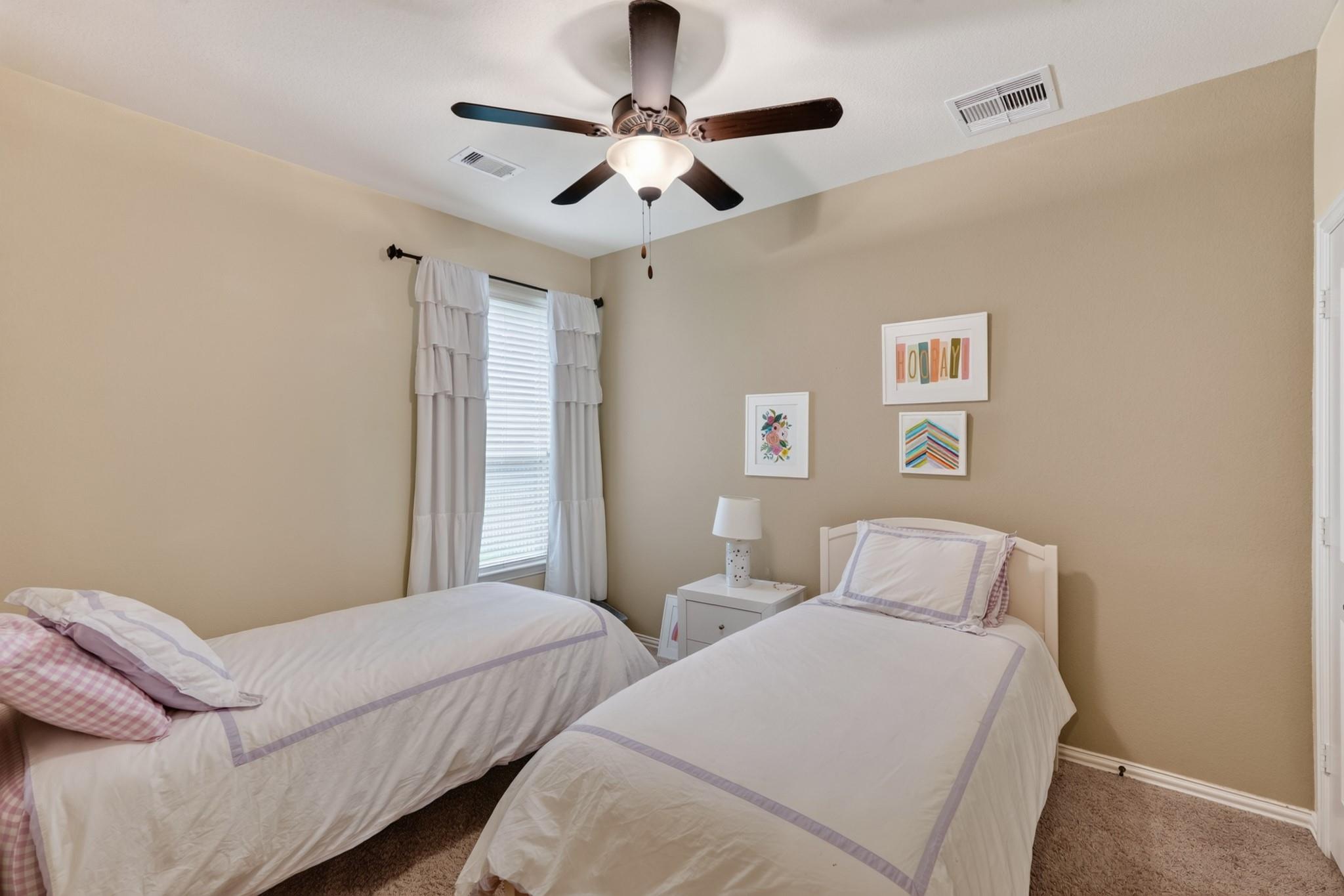 2 Arrowfeather Place