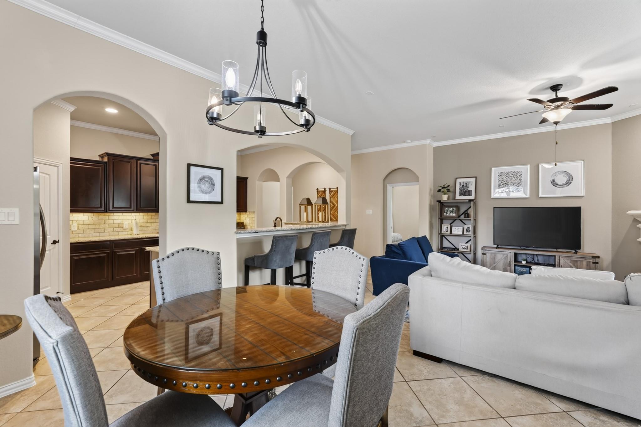 2 Arrowfeather Place