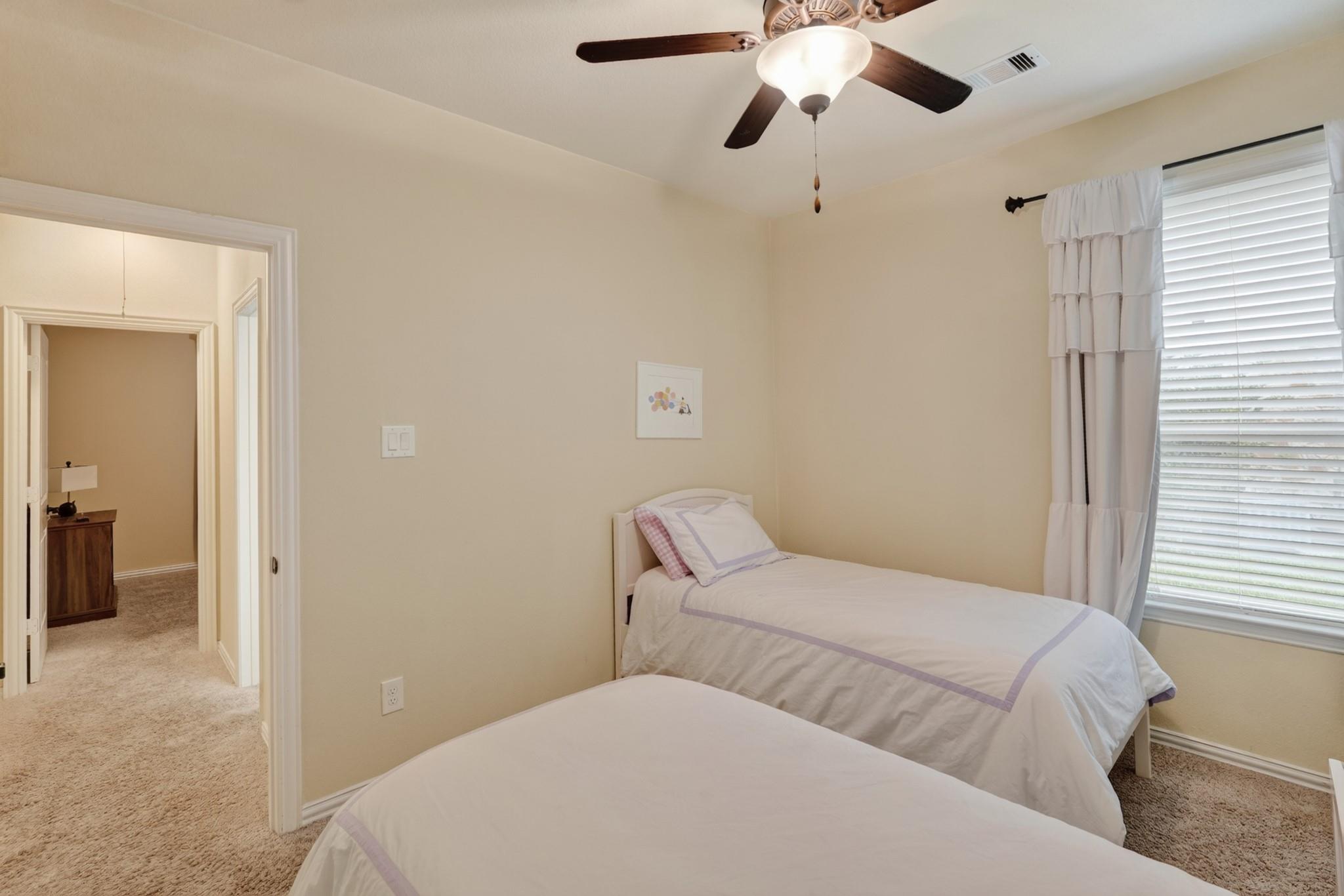 2 Arrowfeather Place