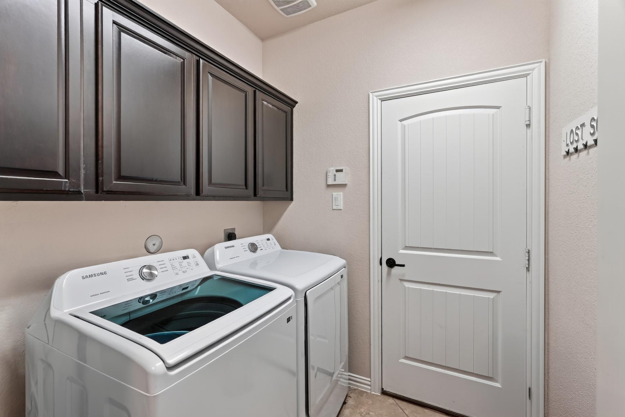 2 Arrowfeather Place