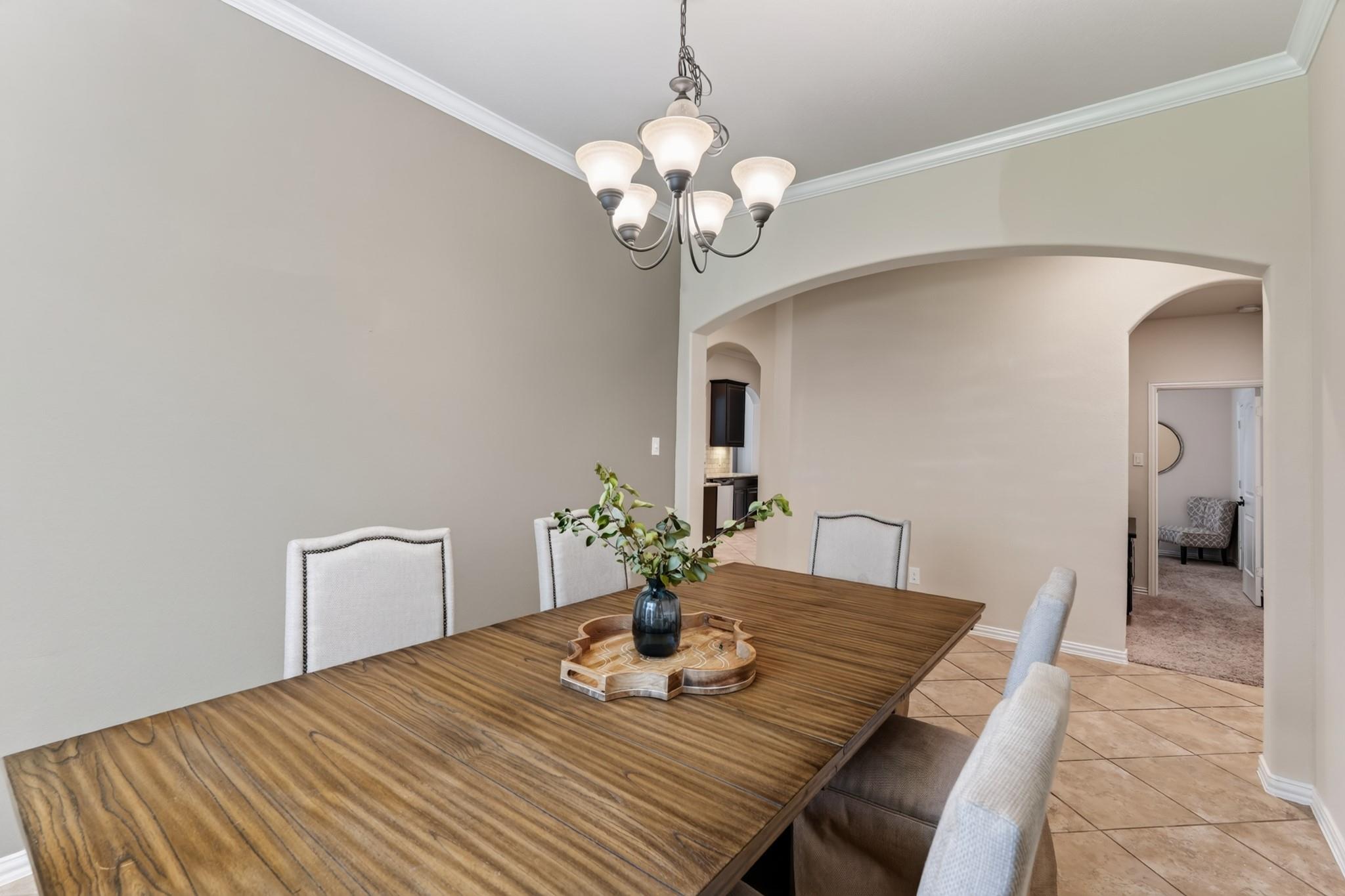 2 Arrowfeather Place