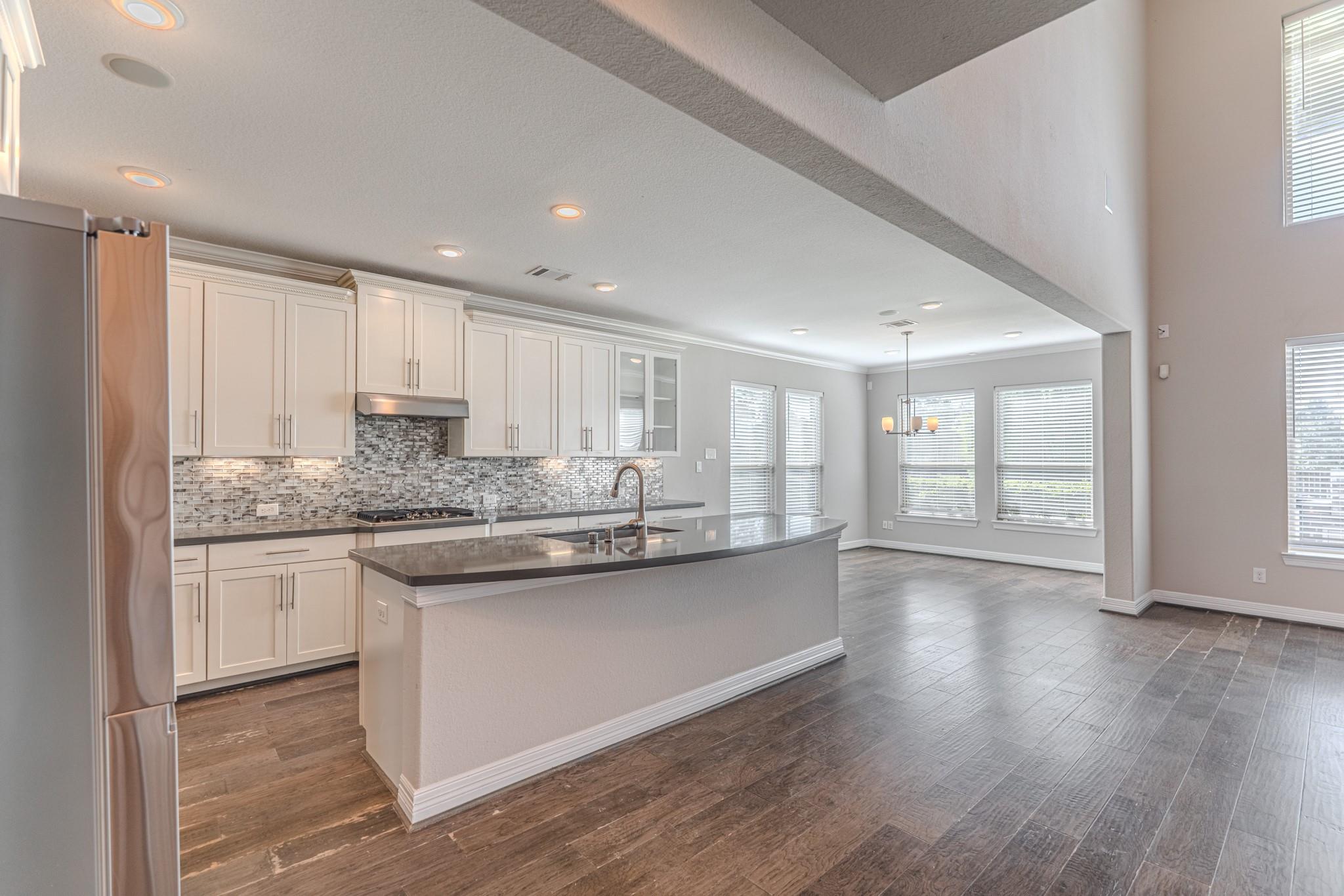 6 Winter Thicket Place