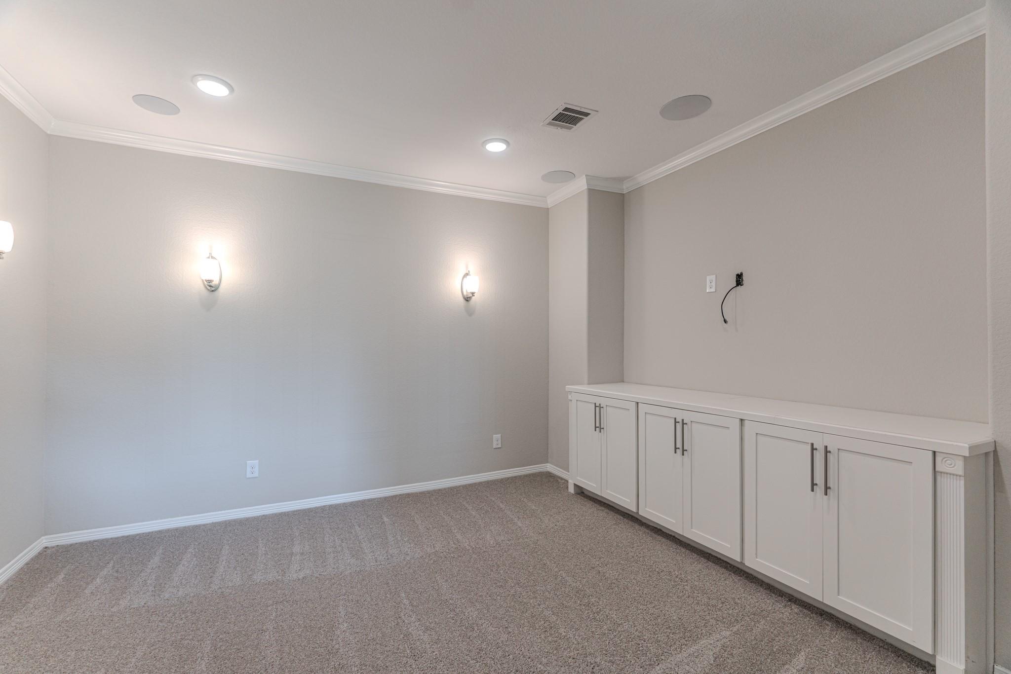 6 Winter Thicket Place