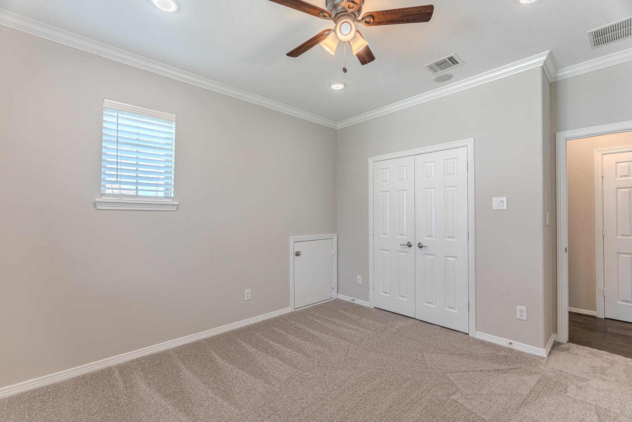 6 Winter Thicket Place