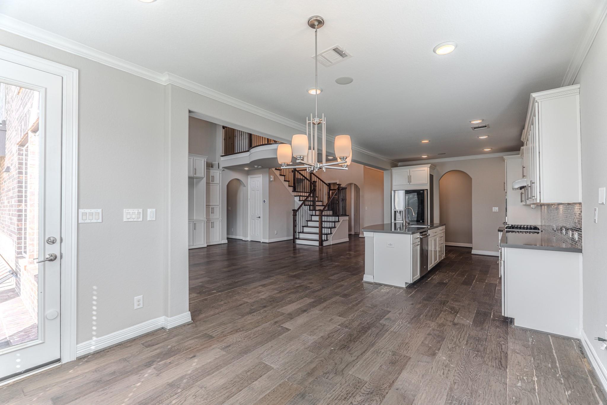 6 Winter Thicket Place