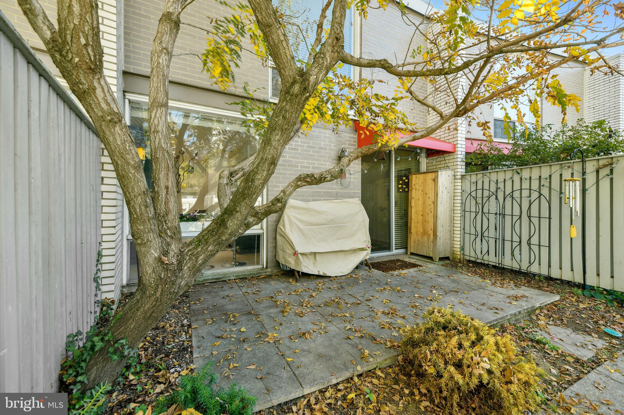4985 BATTERY LANE 4985