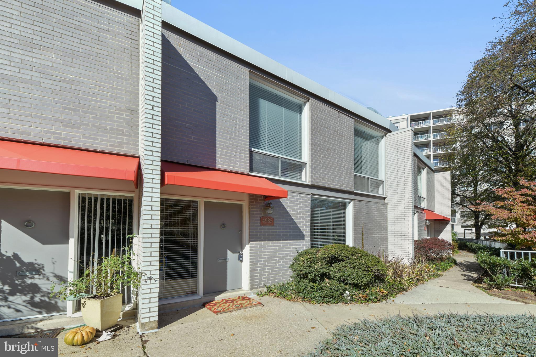 4985 BATTERY LANE 4985